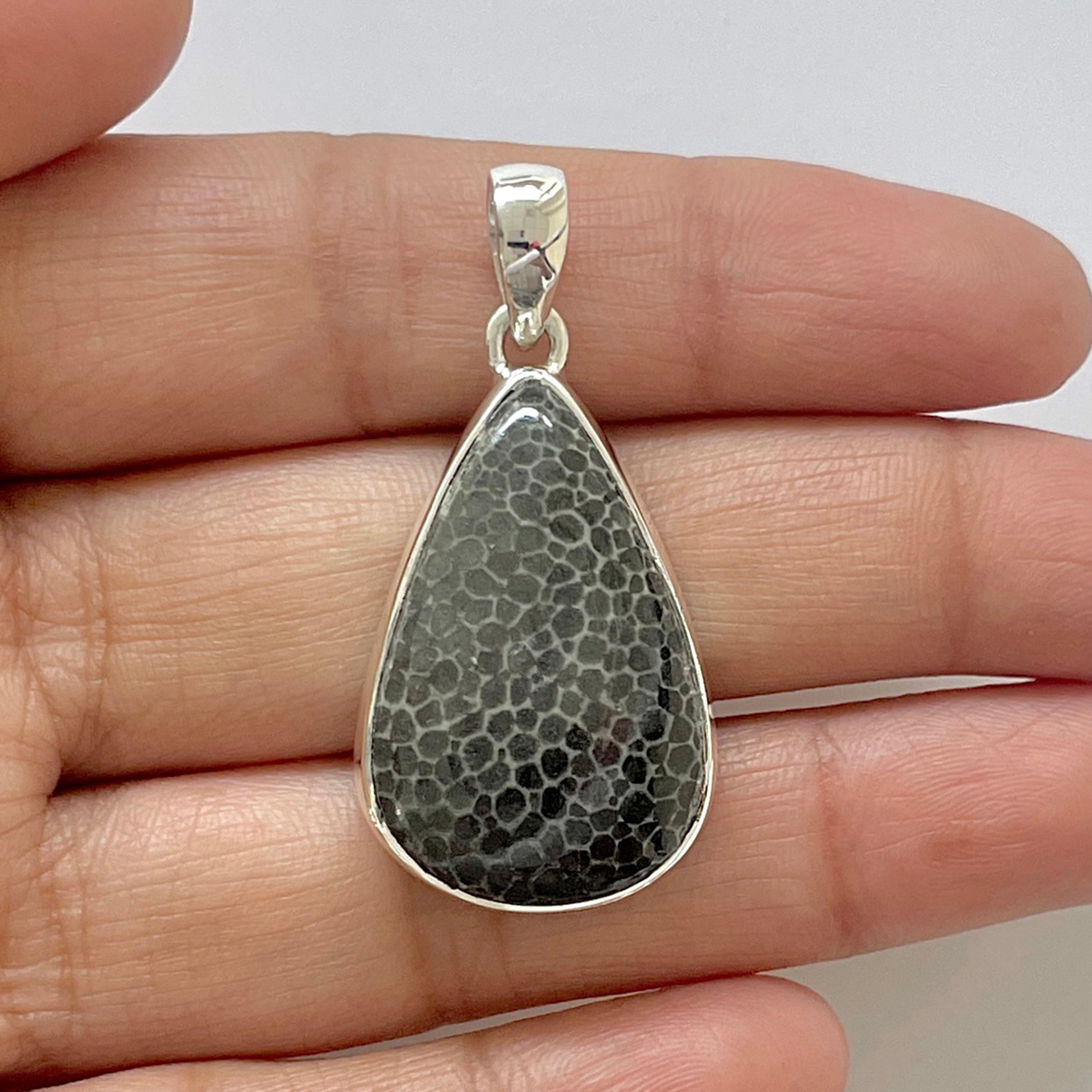 Stingray Coral Pendant-(SRC-1-10)