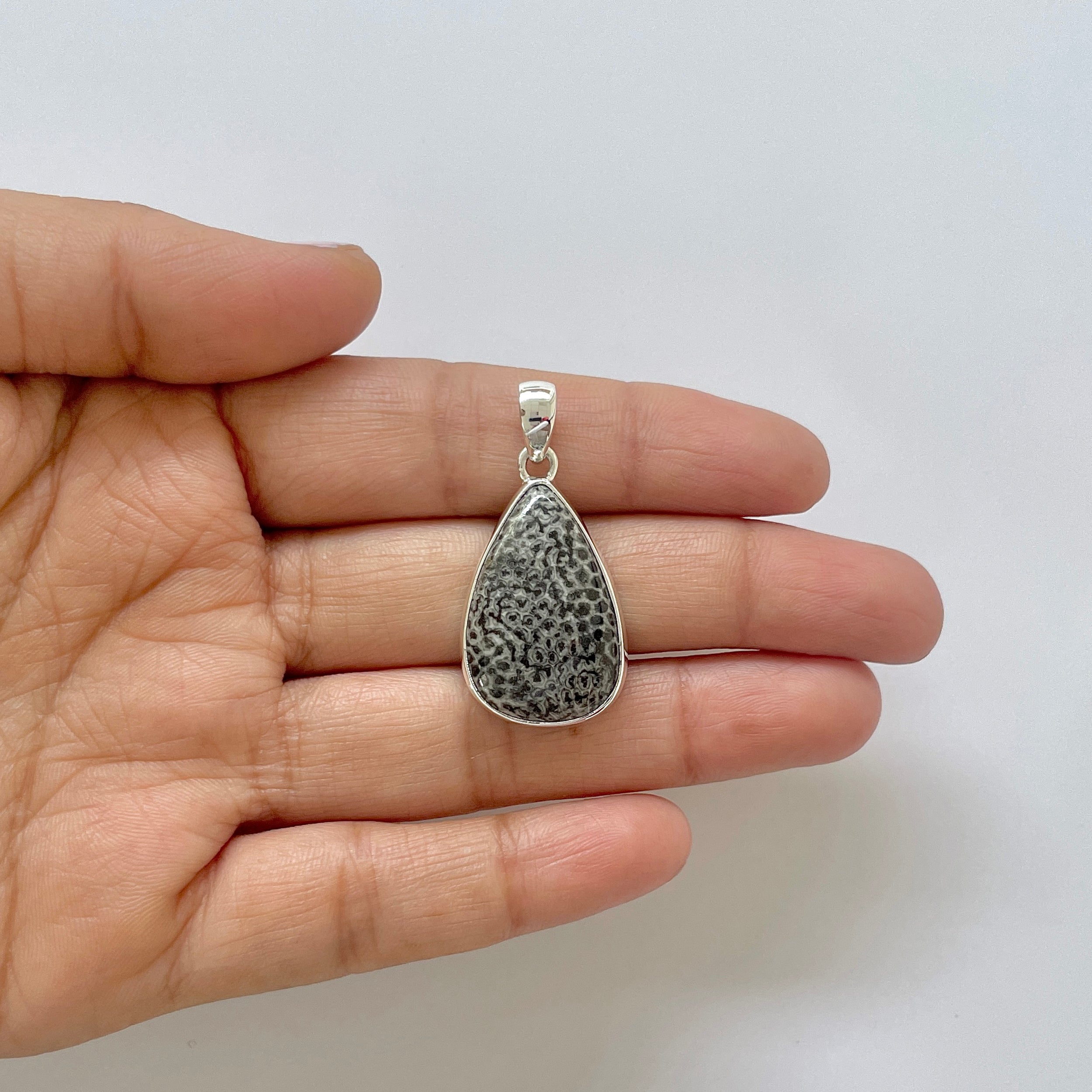 Stingray Coral Pendant-(SRC-1-13)