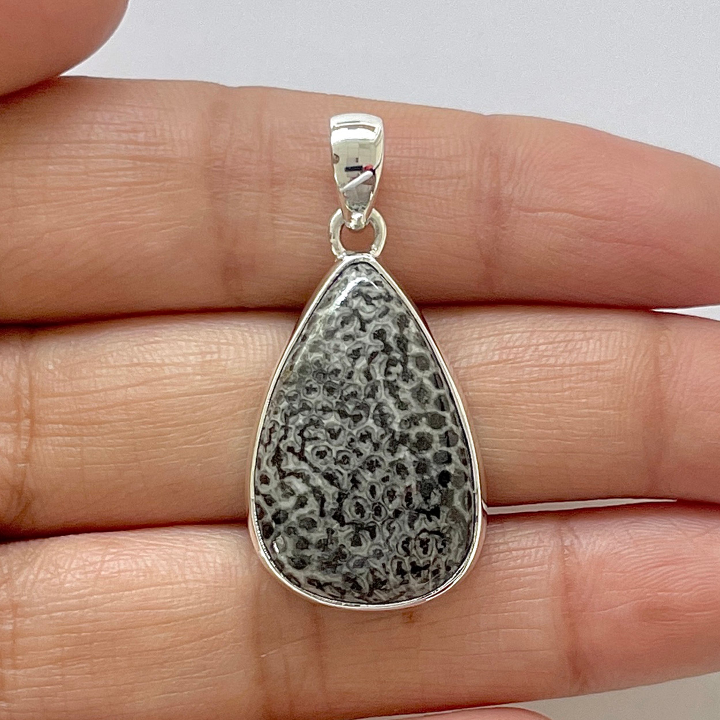 Stingray Coral Pendant-(SRC-1-13)
