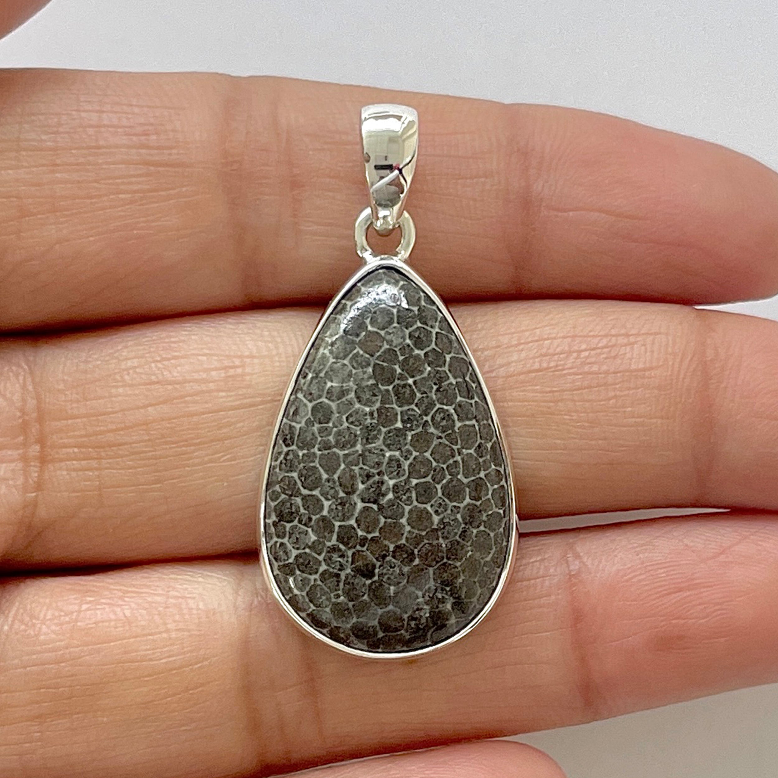 Stingray Coral Pendant-(SRC-1-17)