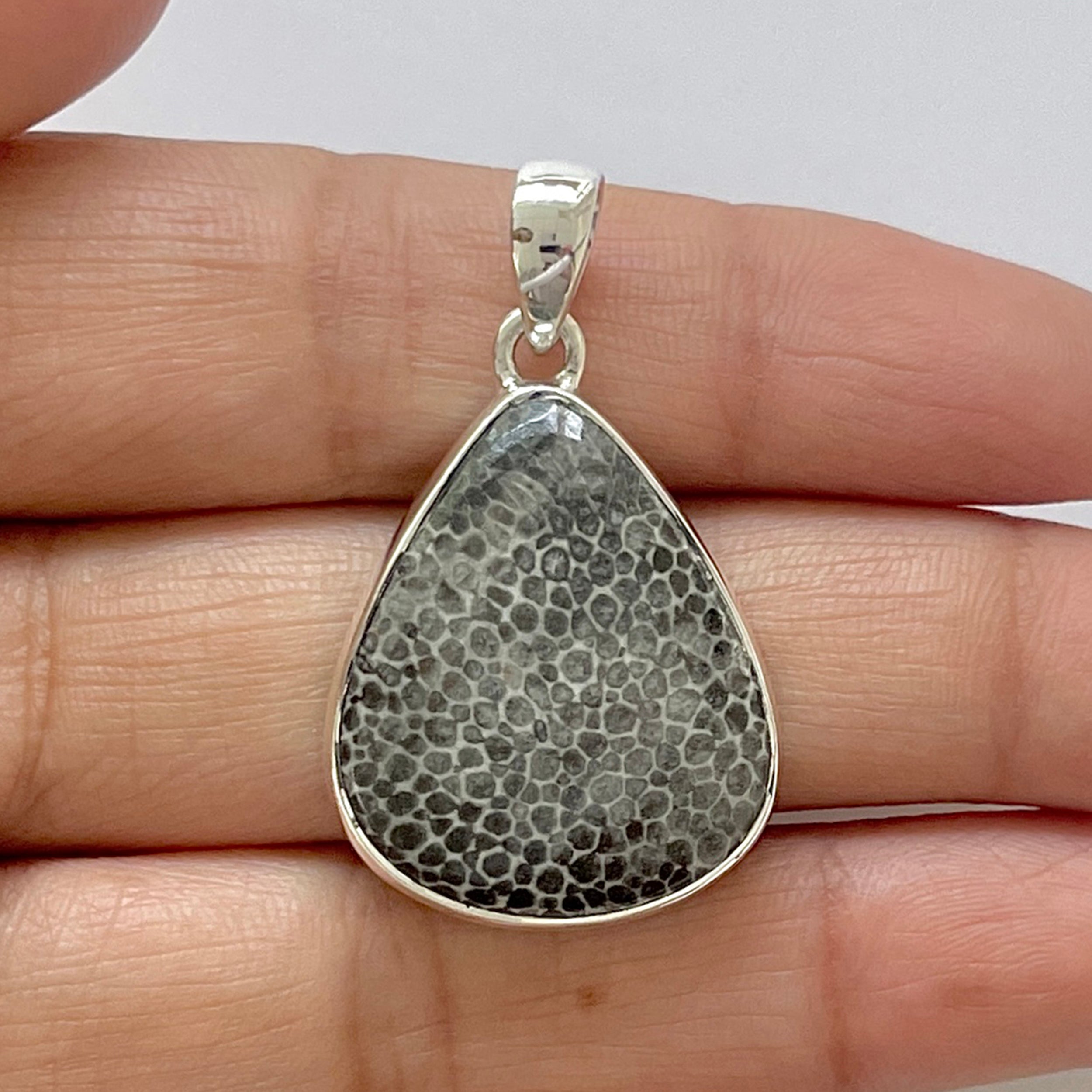 Stingray Coral Pendant-(SRC-1-18)