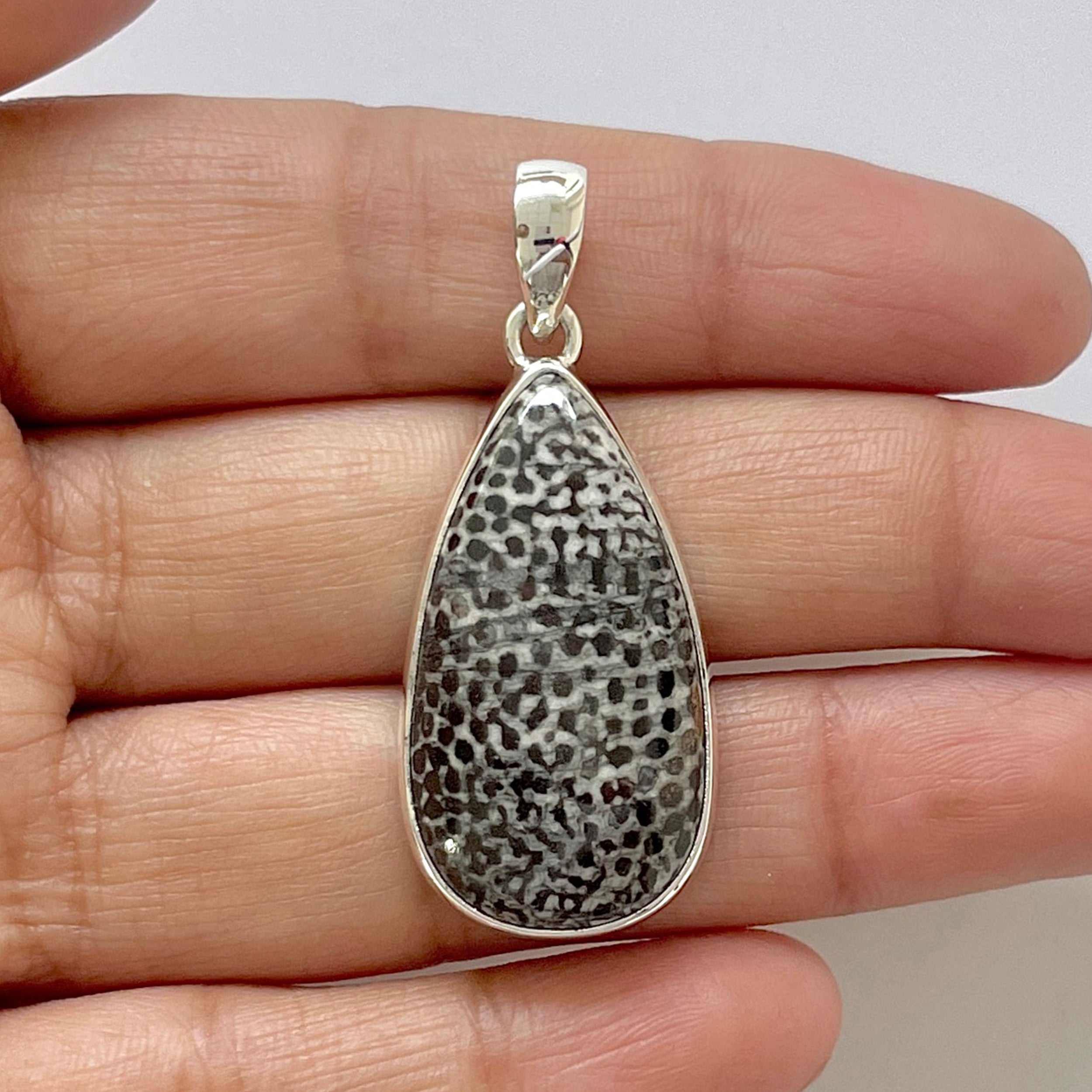 Stingray Coral Pendant-(SRC-1-19)