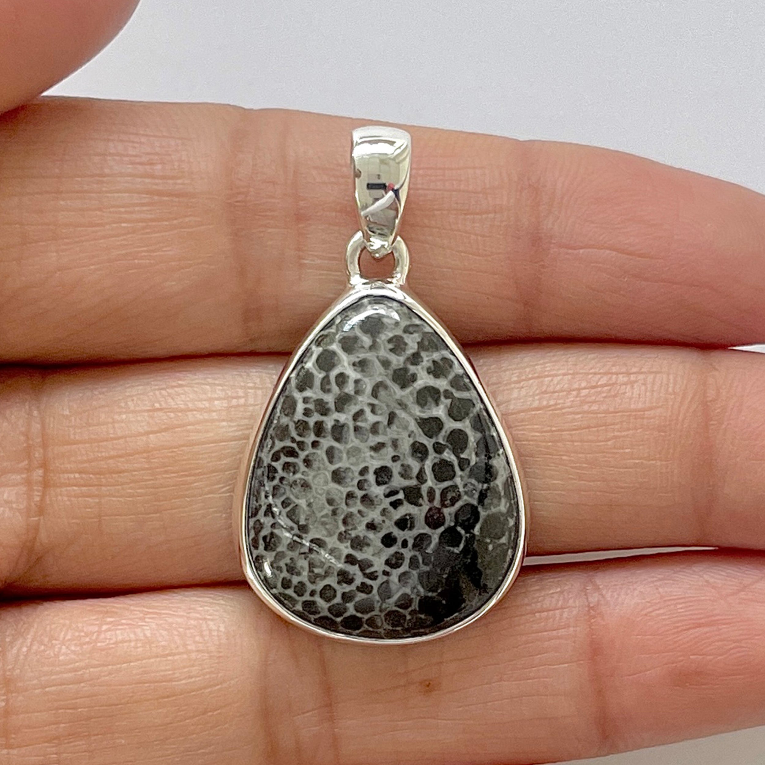 Stingray Coral Pendant-(SRC-1-20)