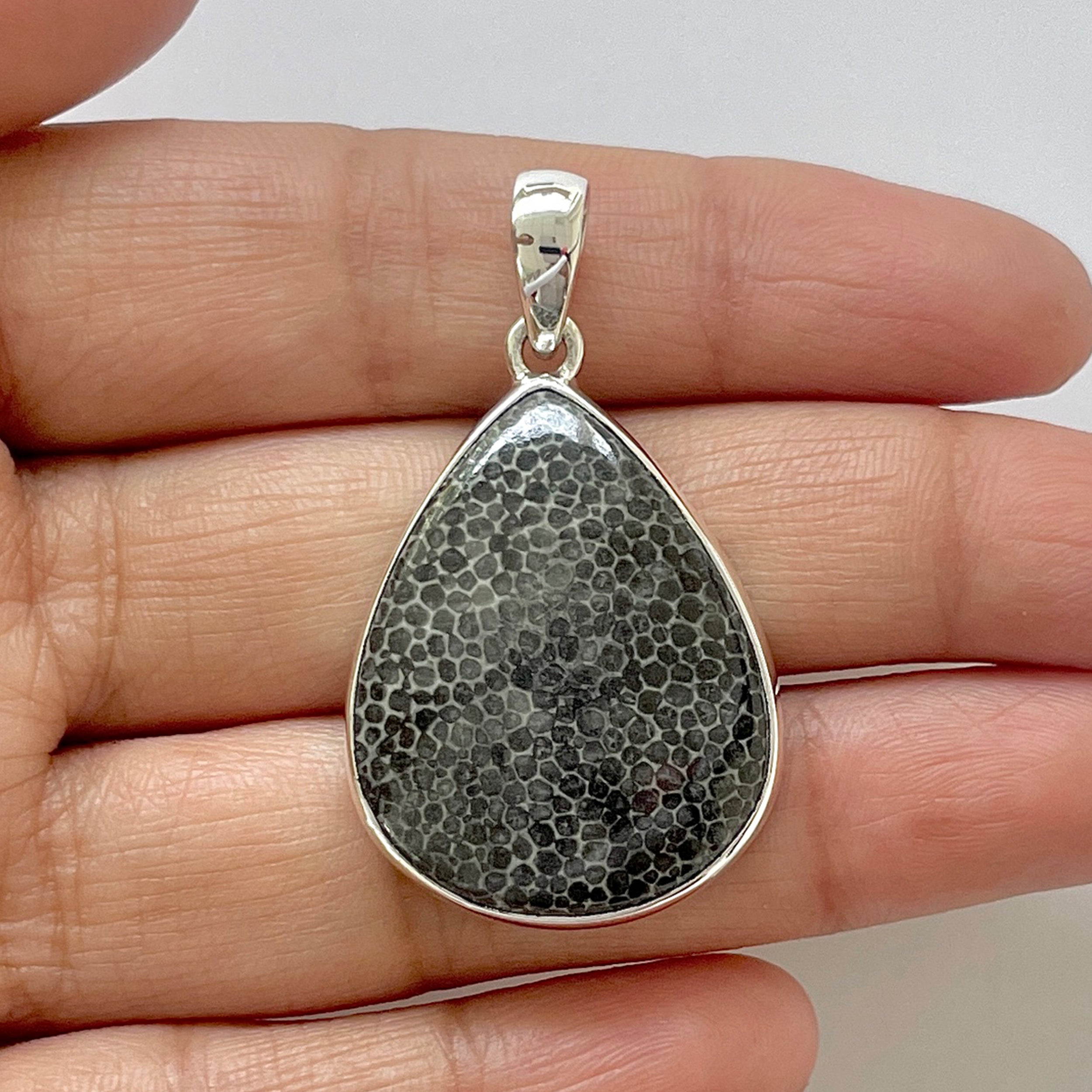 Stingray Coral Pendant-(SRC-1-22)