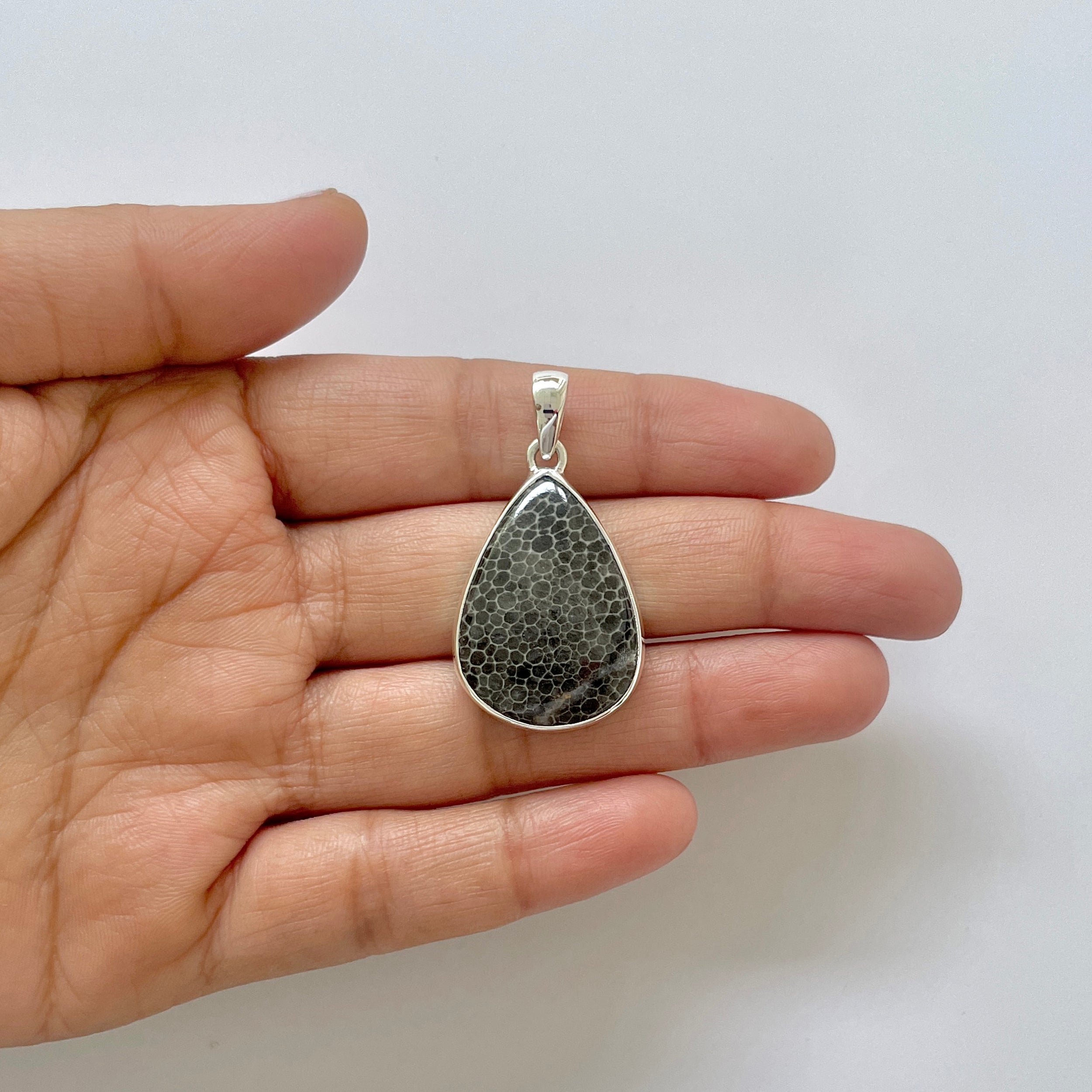 Stingray Coral Pendant-(SRC-1-24)