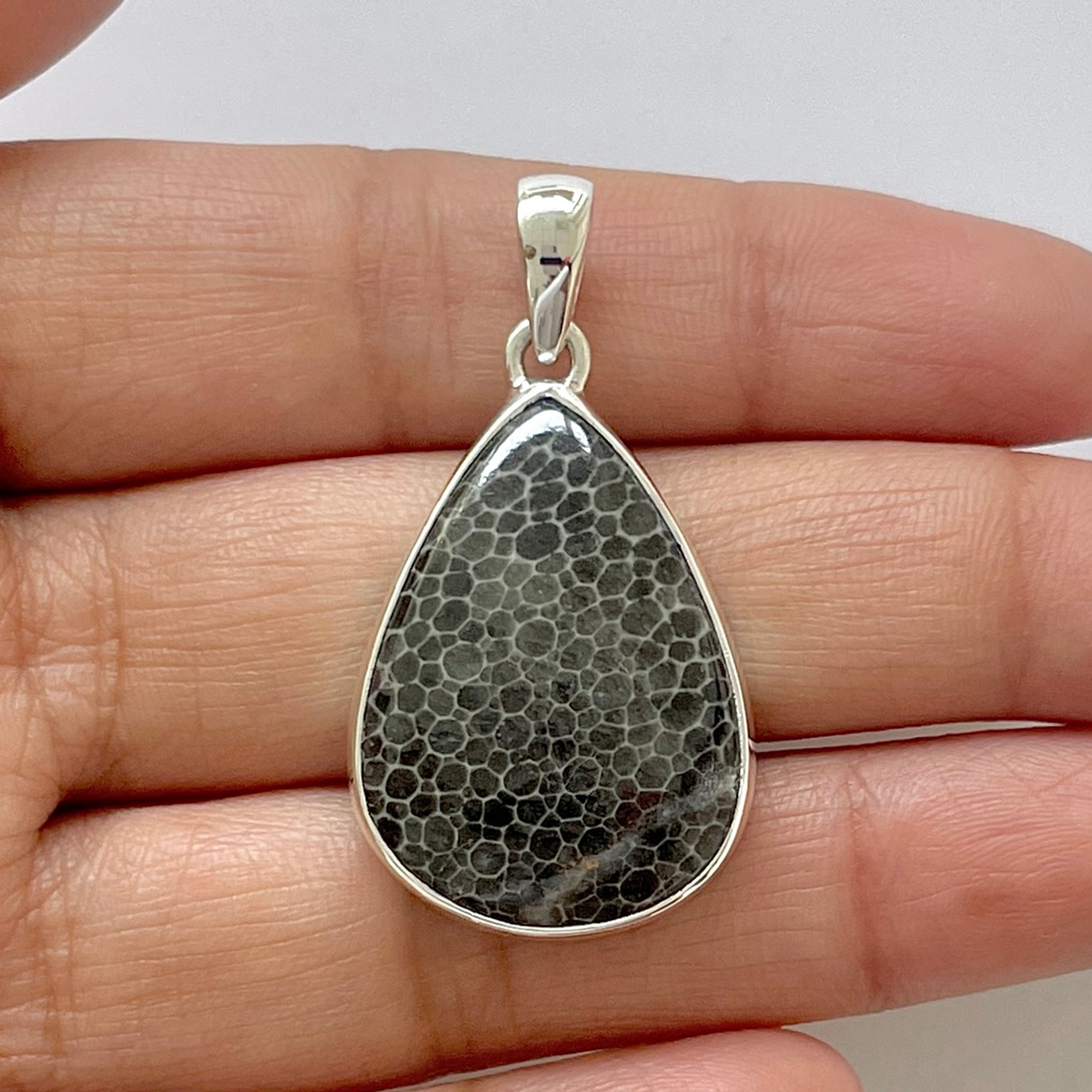 Stingray Coral Pendant-(SRC-1-24)