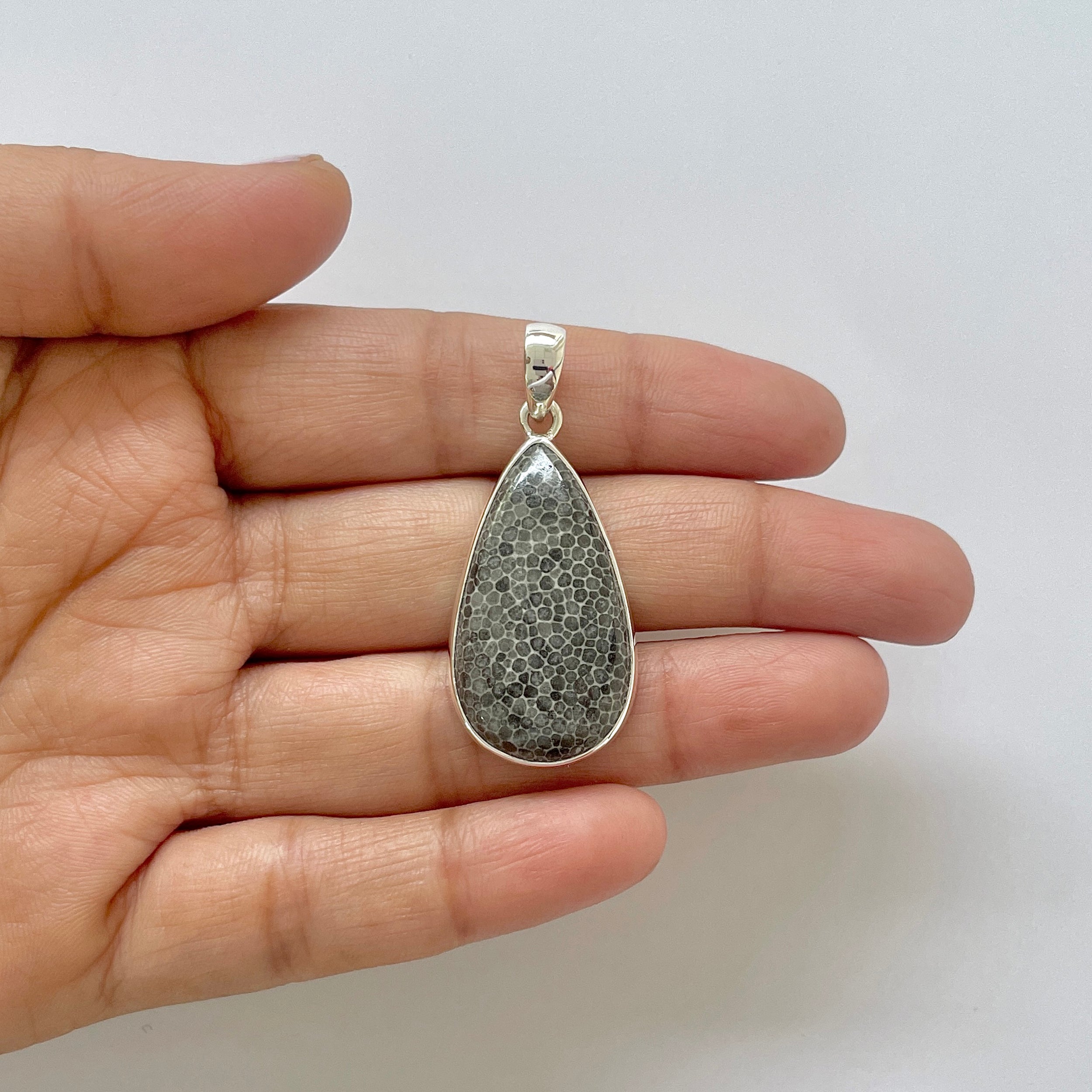 Stingray Coral Pendant-(SRC-1-26)
