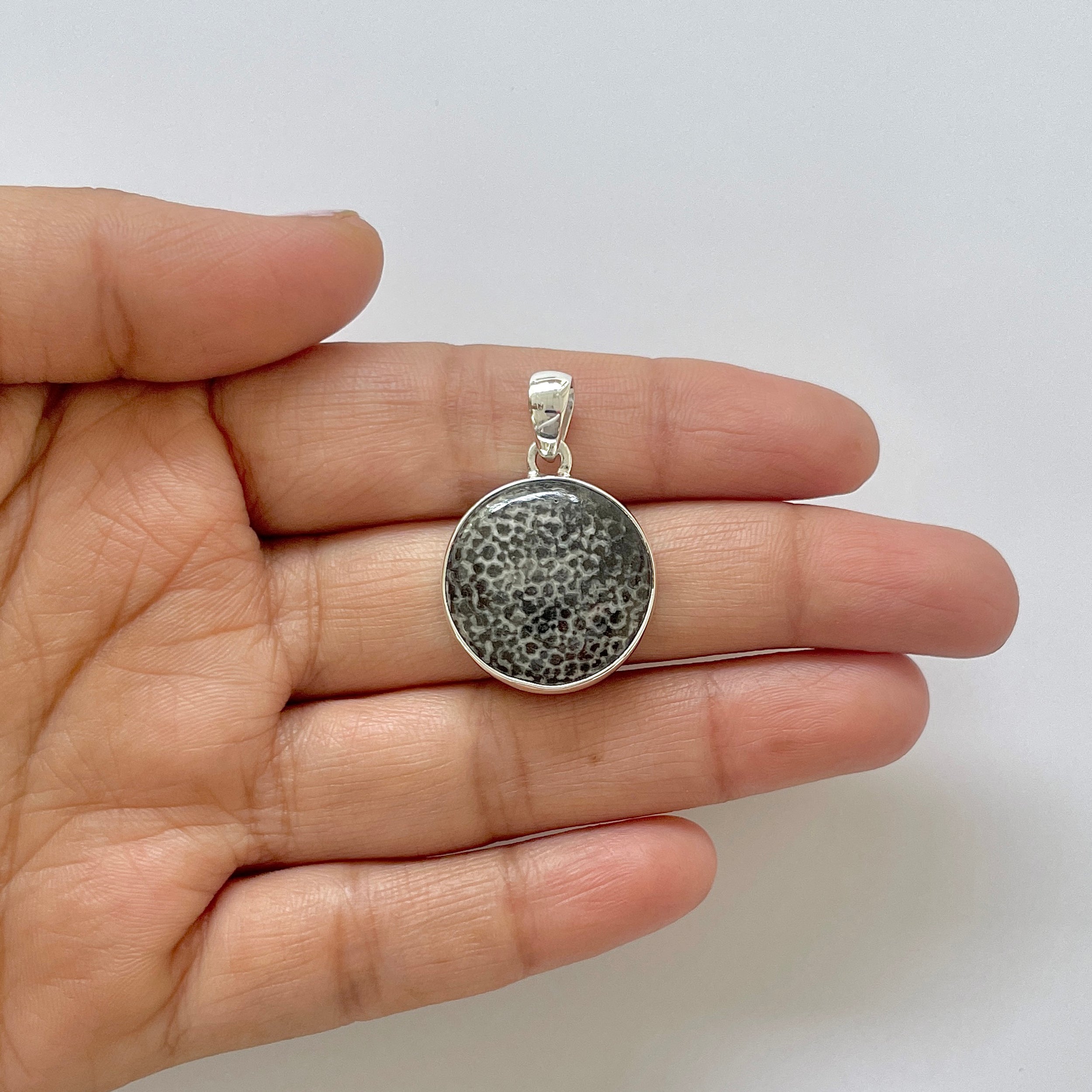 Stingray Coral Pendant-(SRC-1-8)