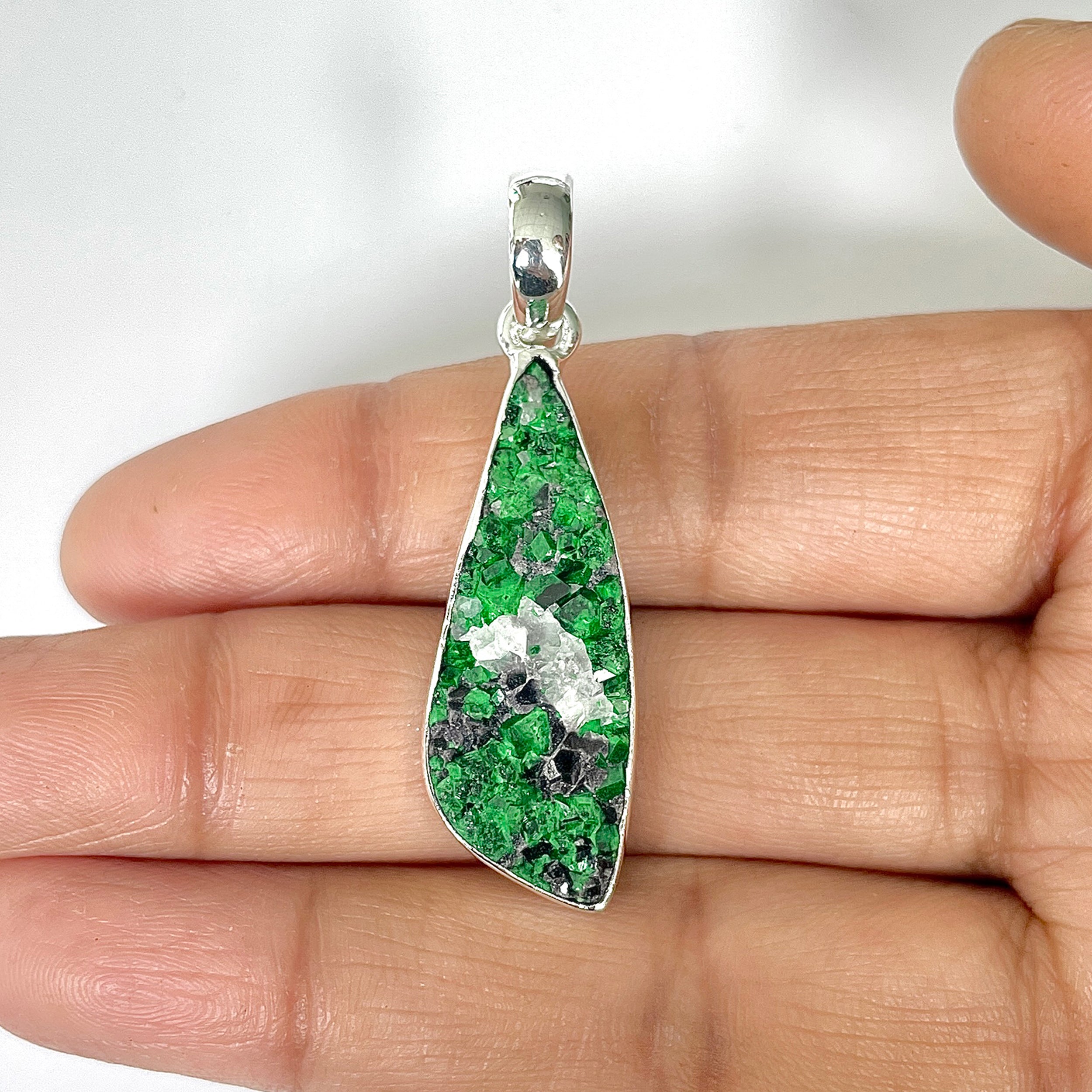 Uvarovite Pendant-(UVR-1-10)