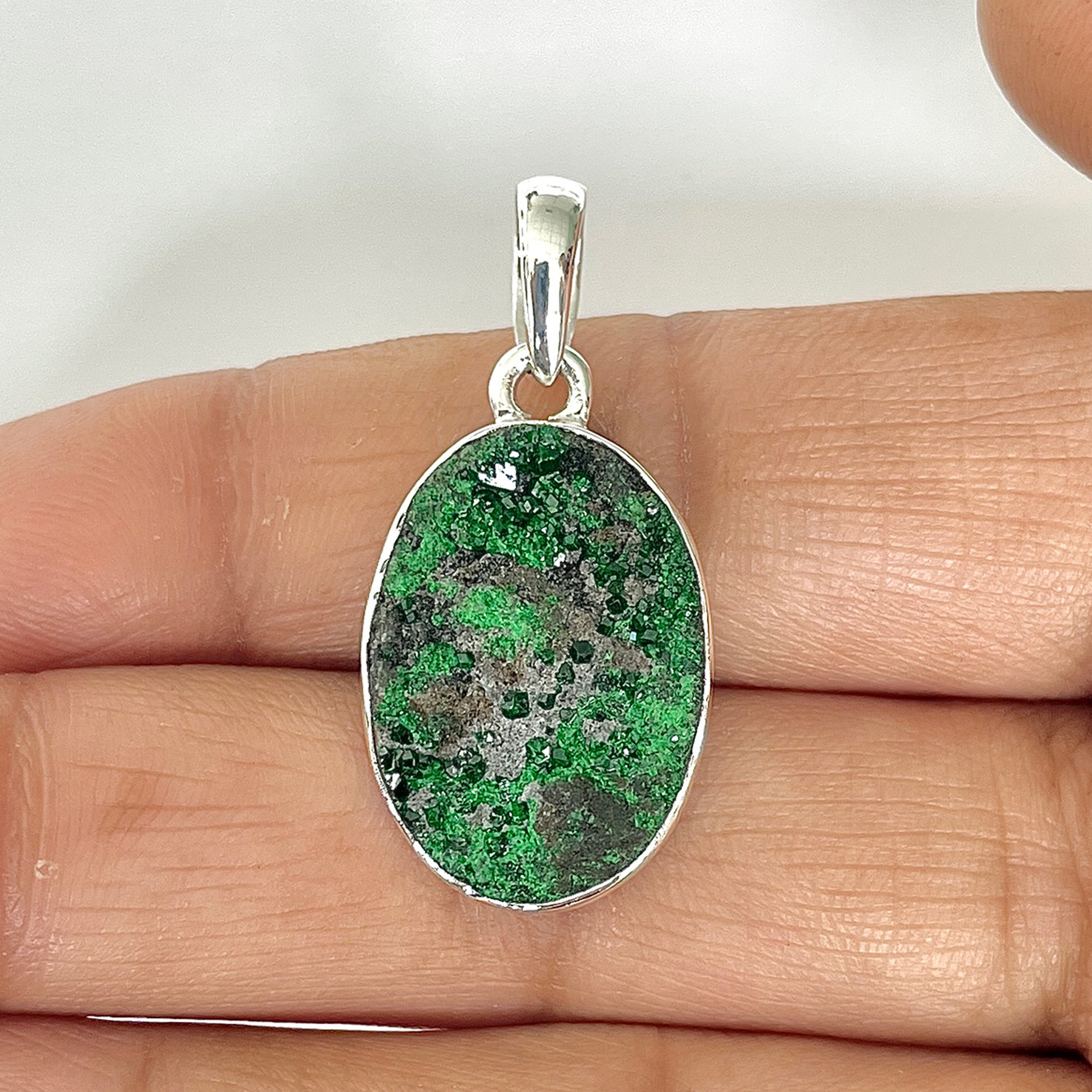 Uvarovite Pendant-(UVR-1-26)
