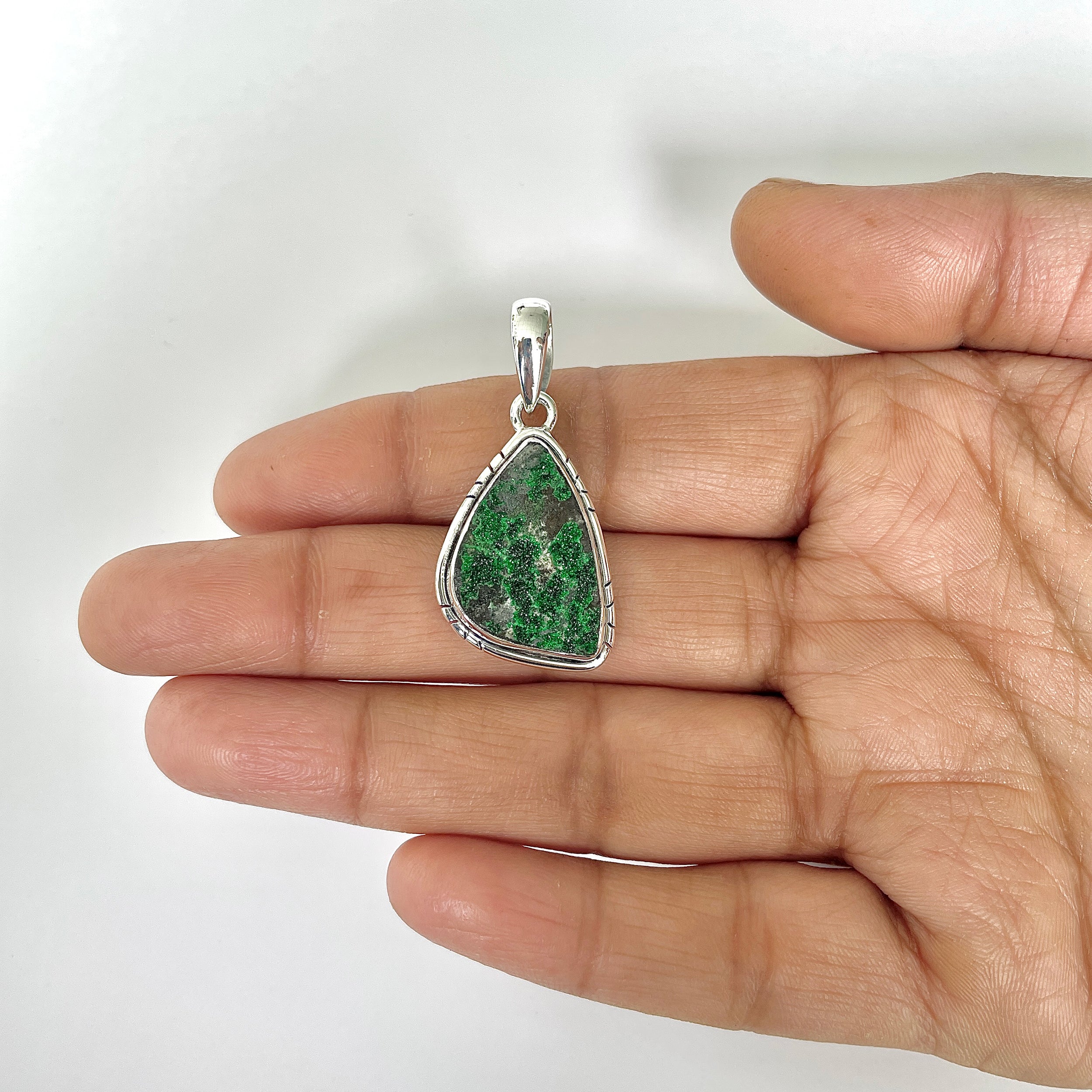 Uvarovite Pendant-(UVR-1-29)