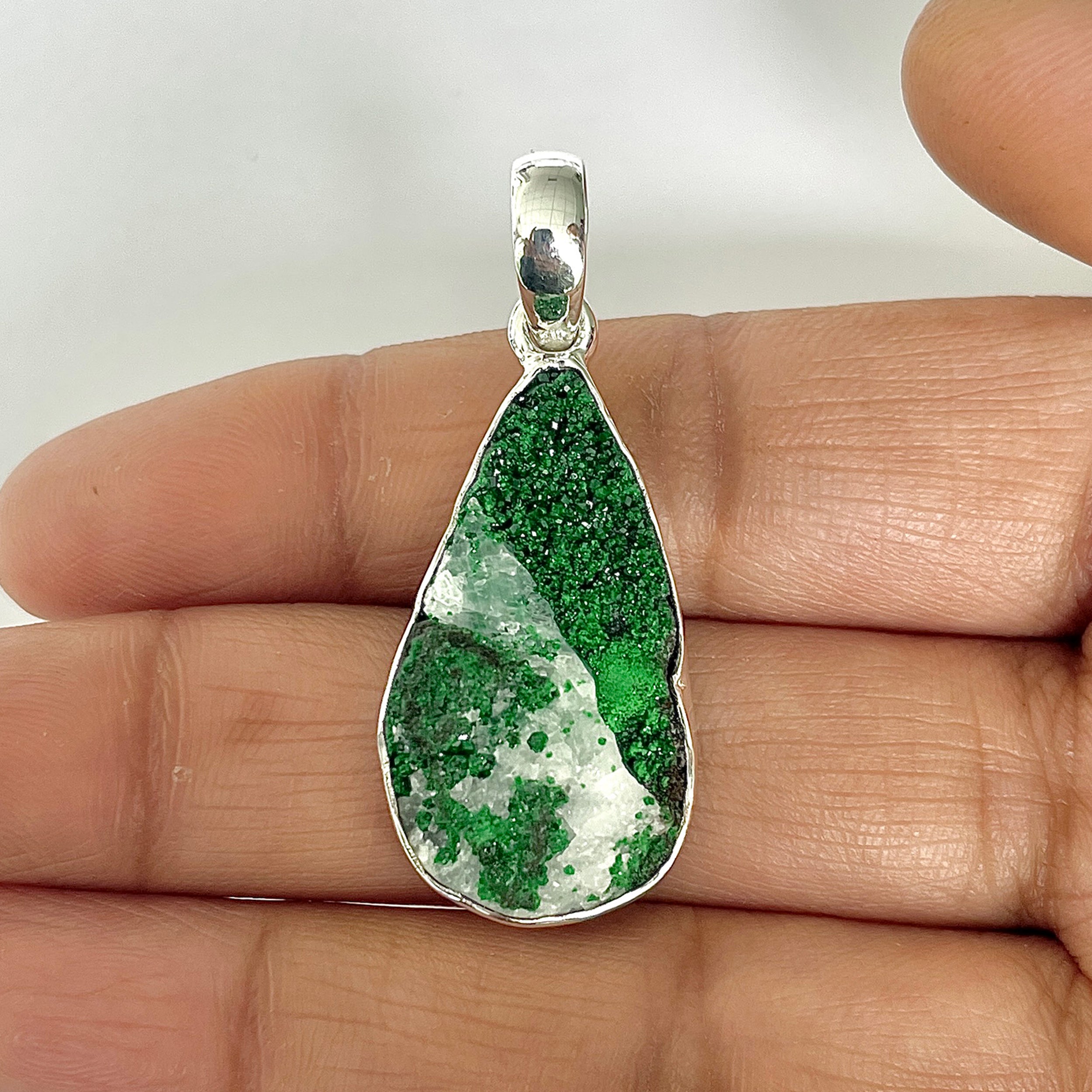Uvarovite Pendant-(UVR-1-37)