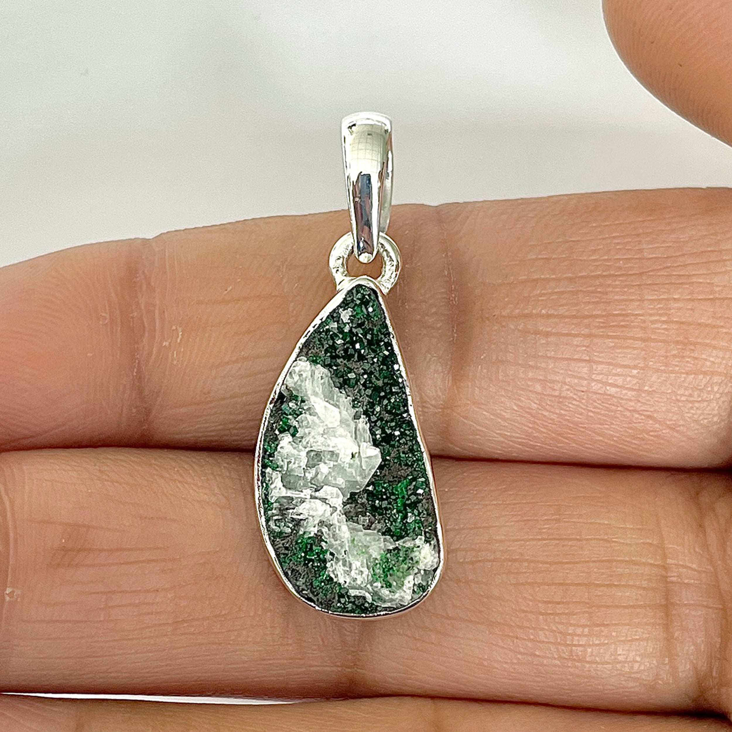 Uvarovite Pendant-(UVR-1-51)