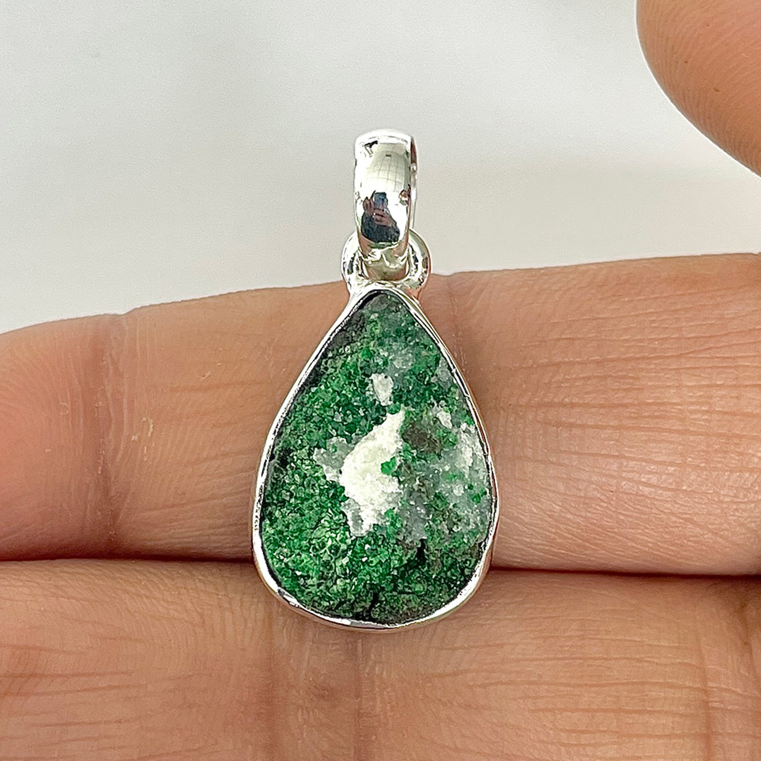 Uvarovite Pendant-(UVR-1-60)