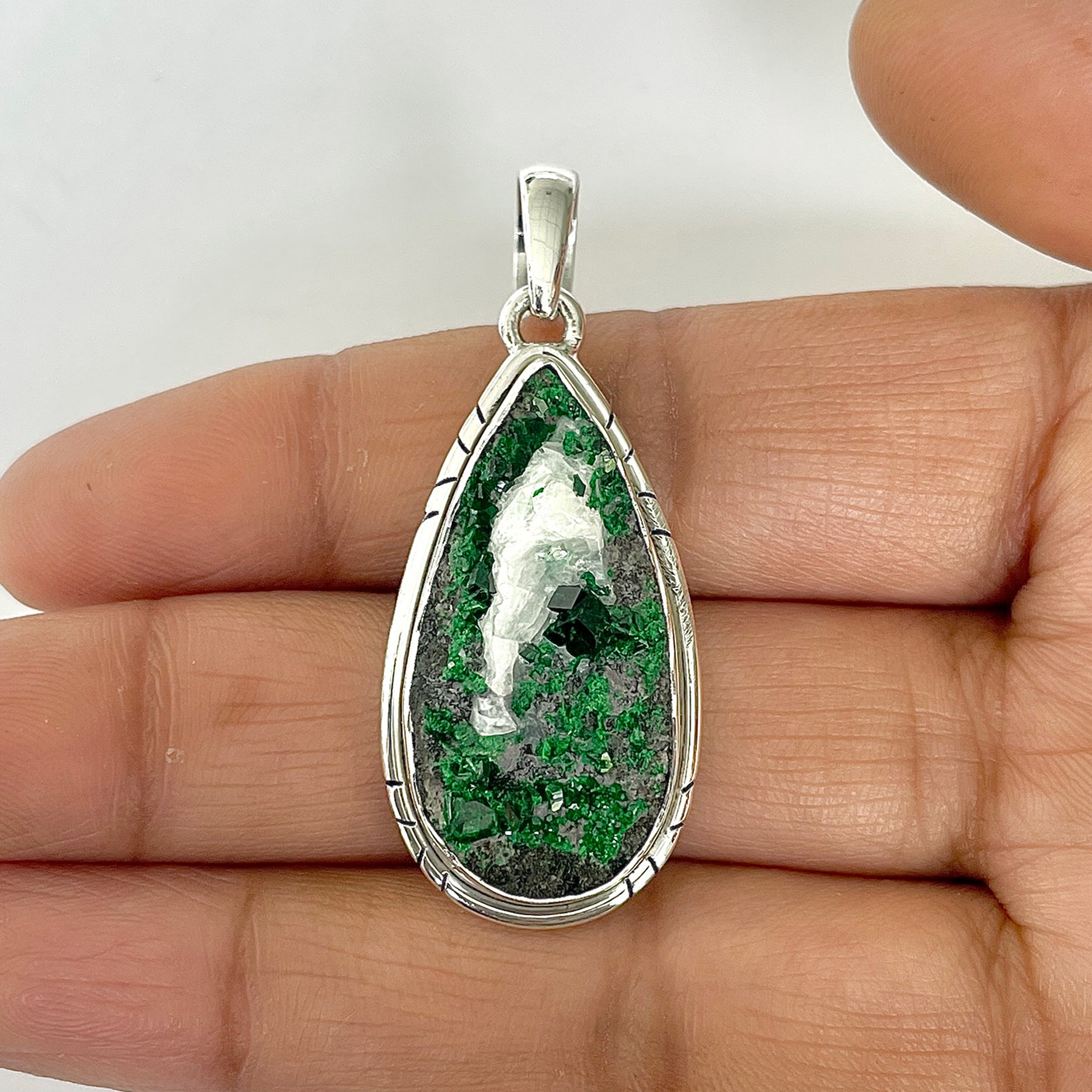 Uvarovite Pendant-(UVR-1-73)