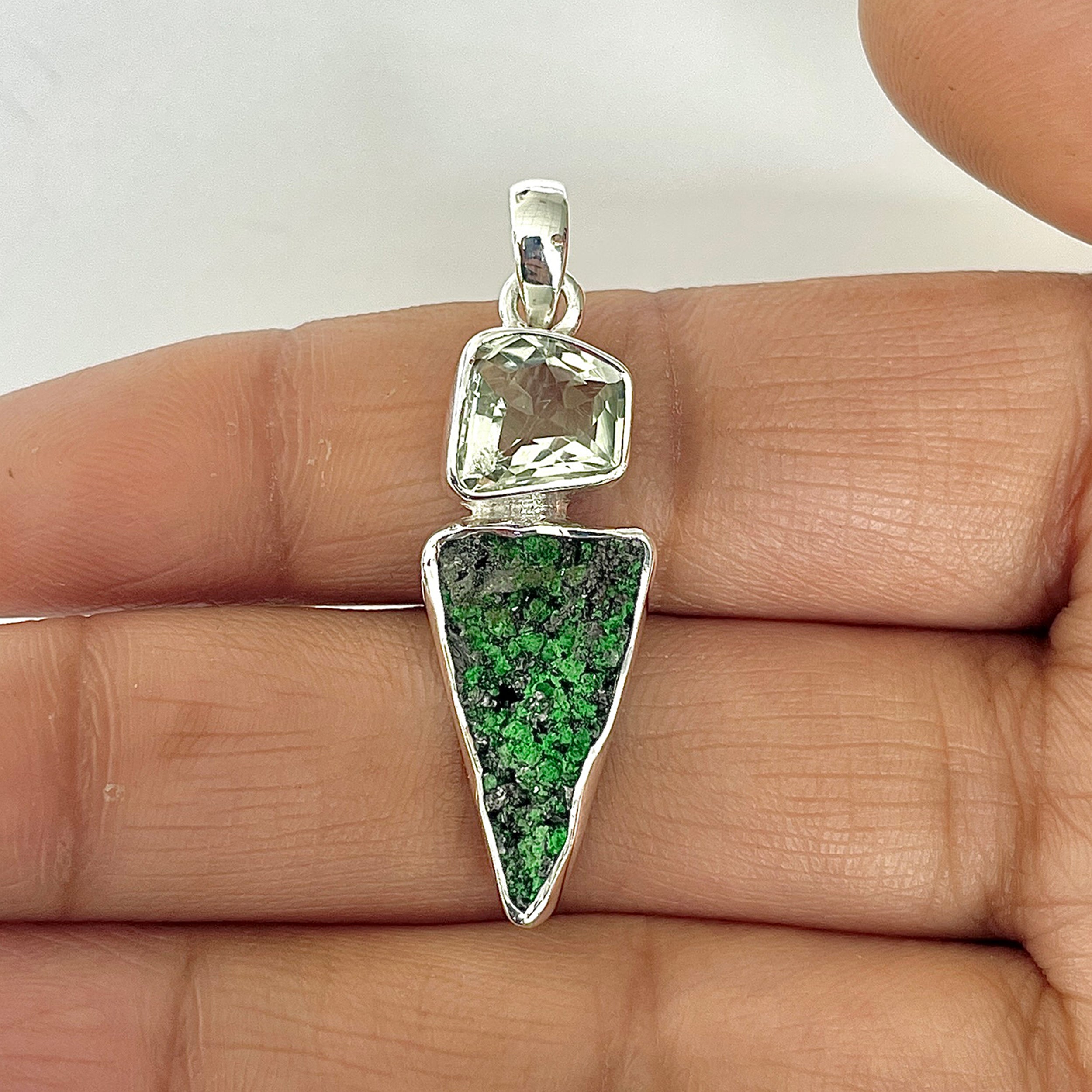 Uvarovite Pendant-(UVR-1-75)