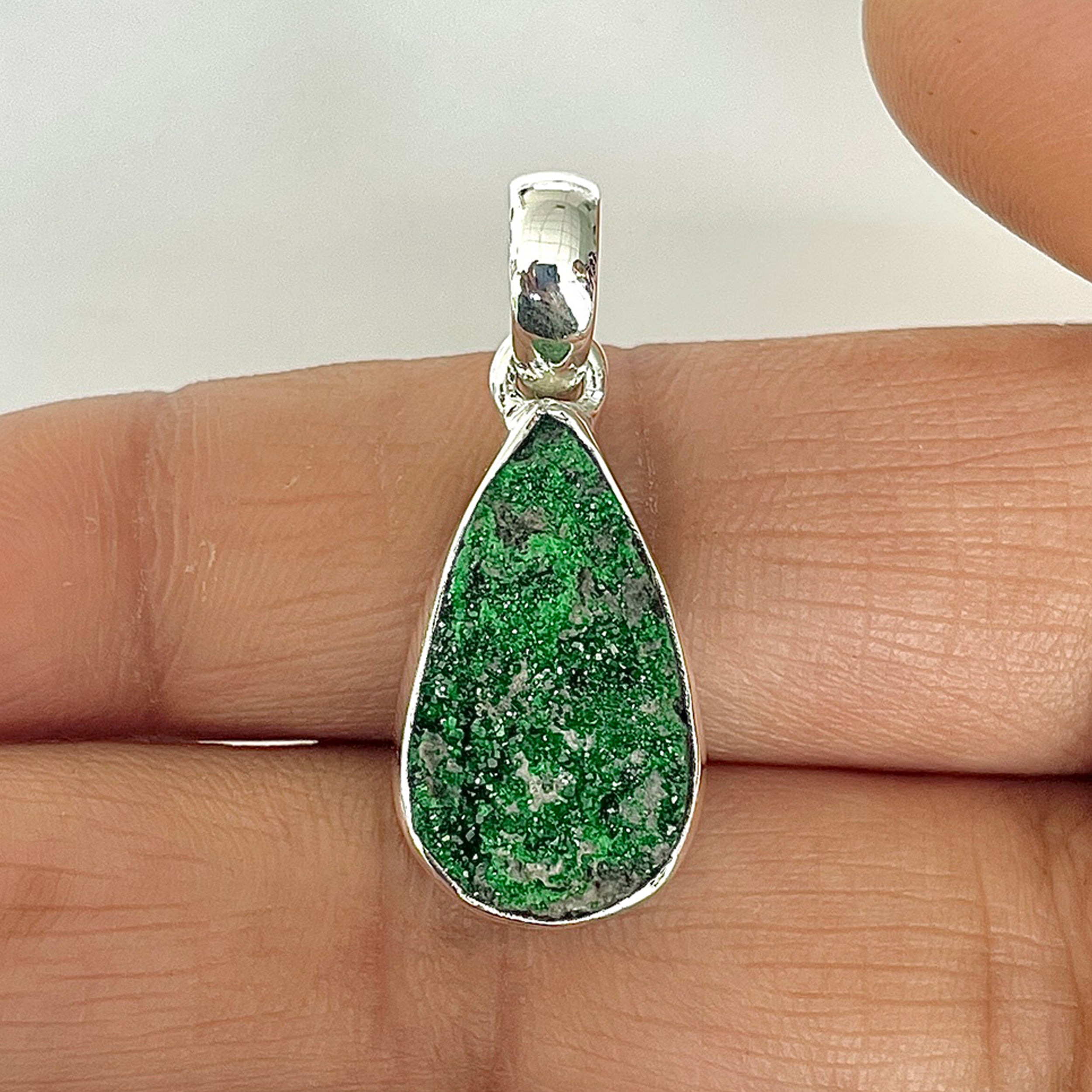 Uvarovite Pendant-(UVR-1-77)