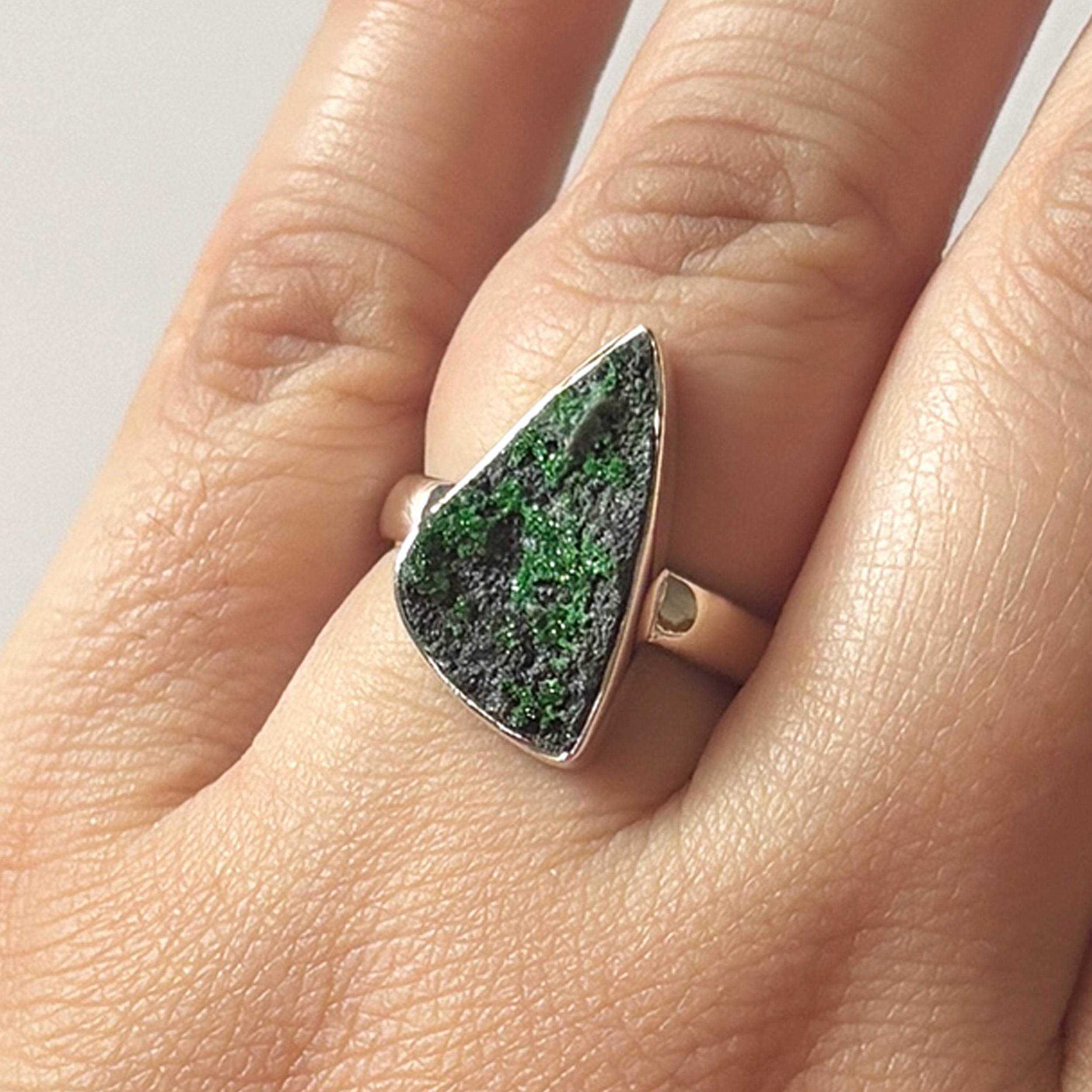 Uvarovite Ring-(UVR-2-106)