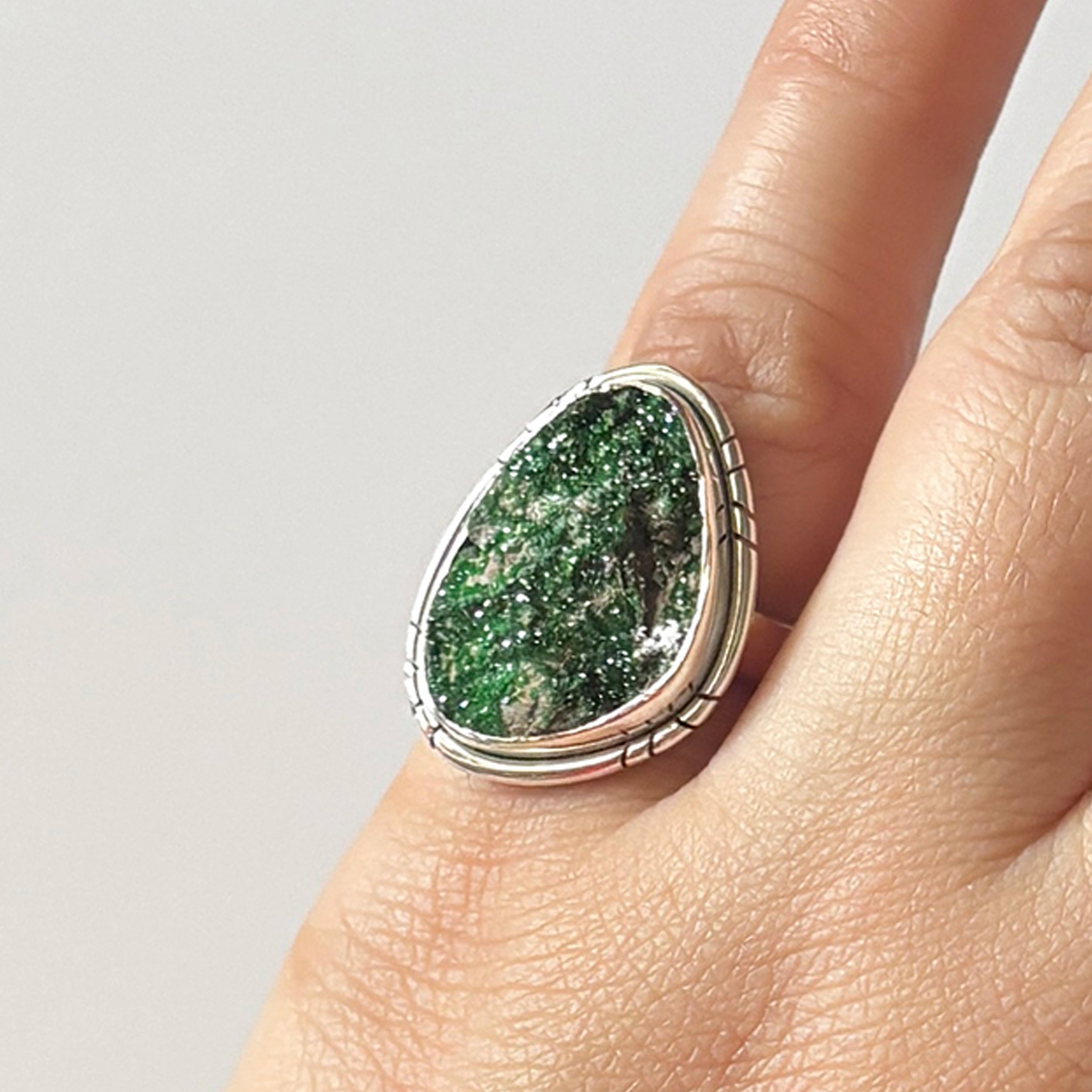 Uvarovite Ring-(UVR-2-107)