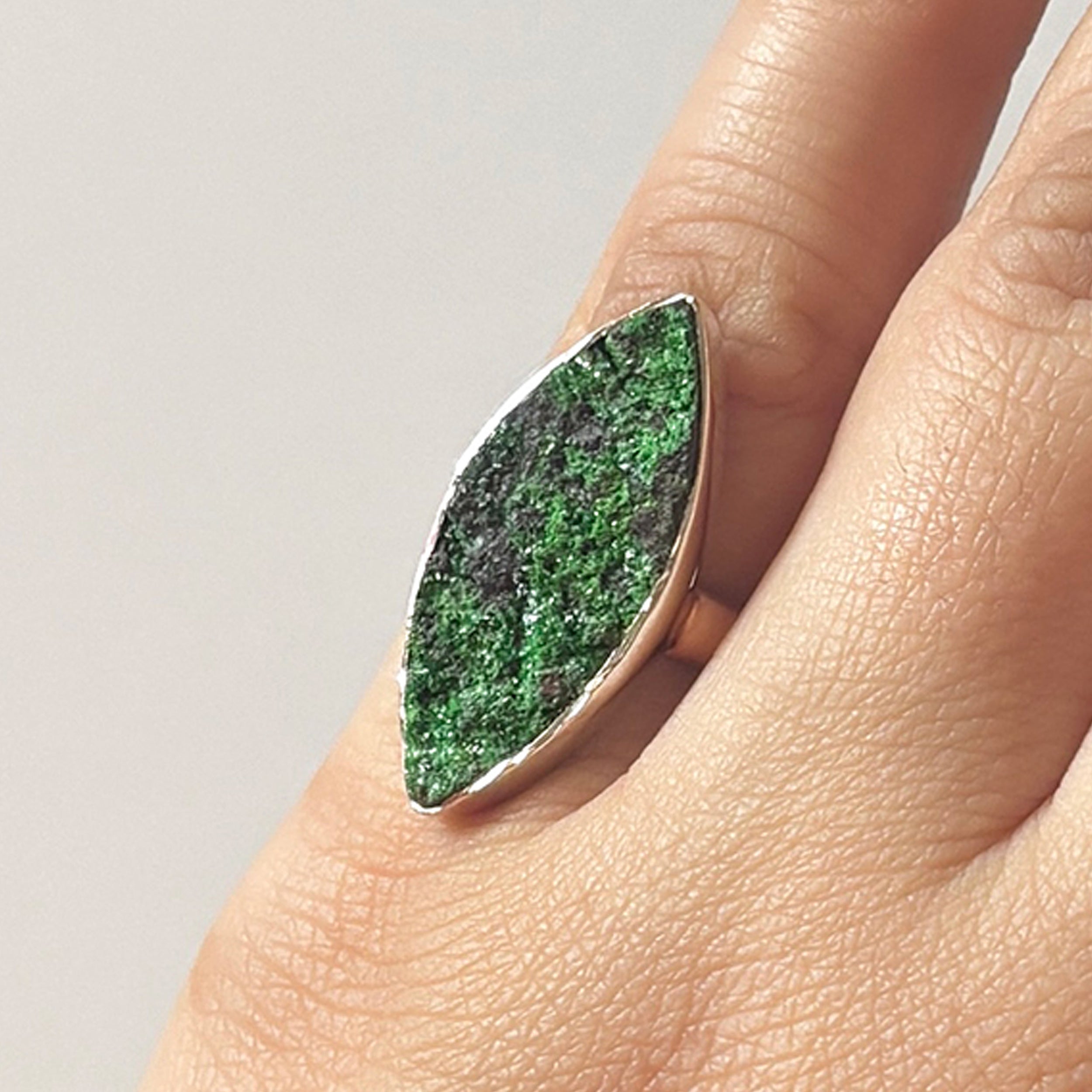 Uvarovite Ring-(UVR-2-117)