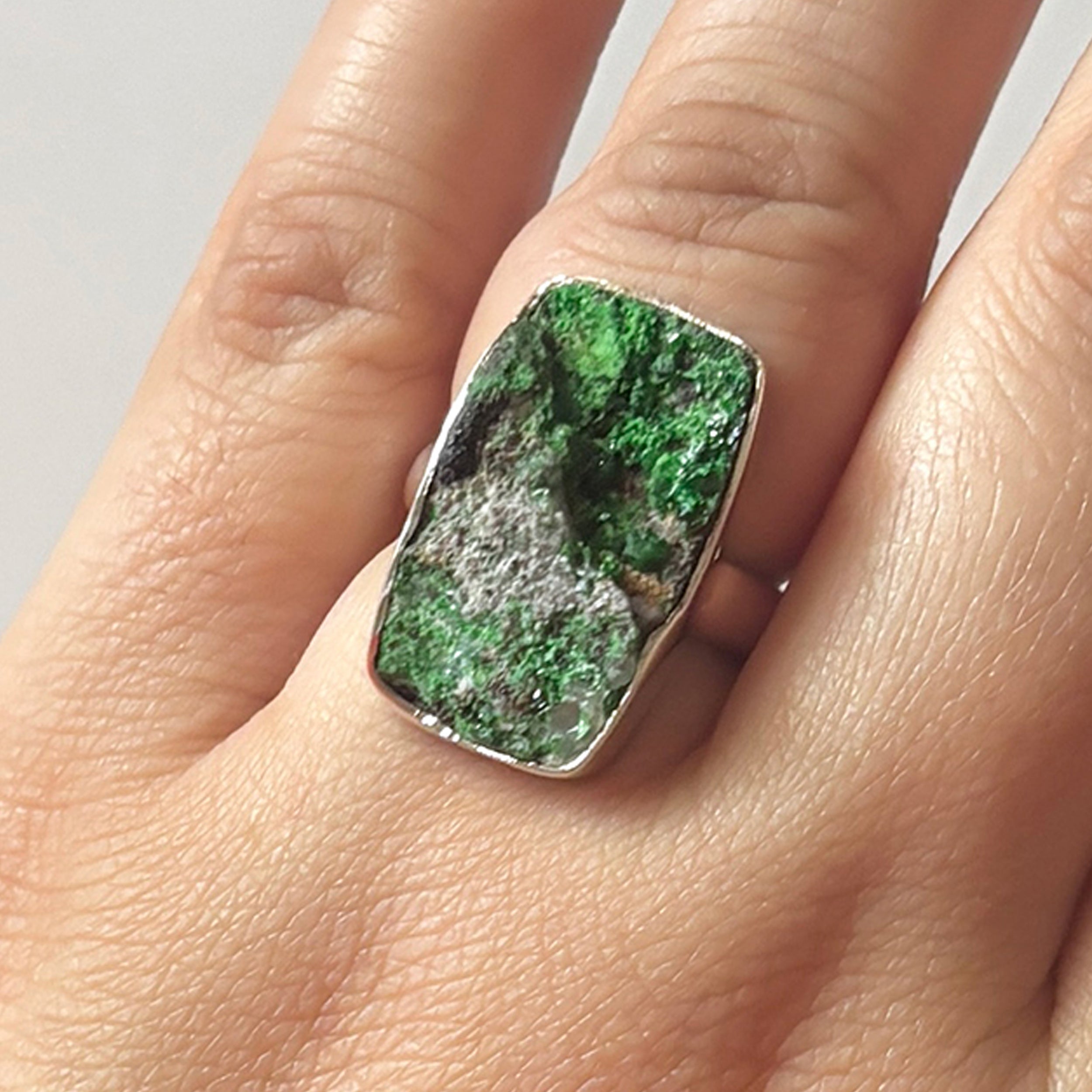 Uvarovite Ring-(UVR-2-121)