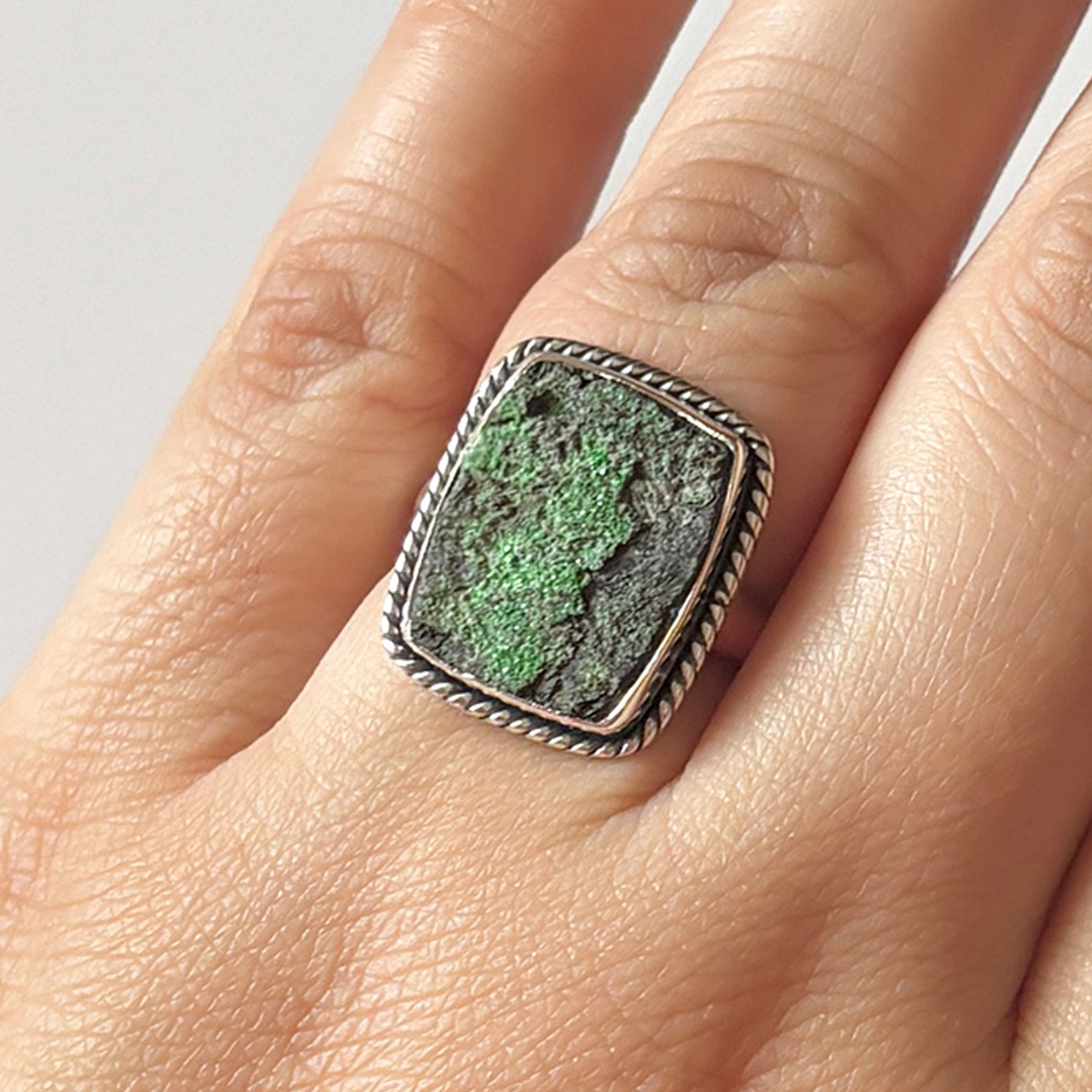 Uvarovite Ring-(UVR-2-126)