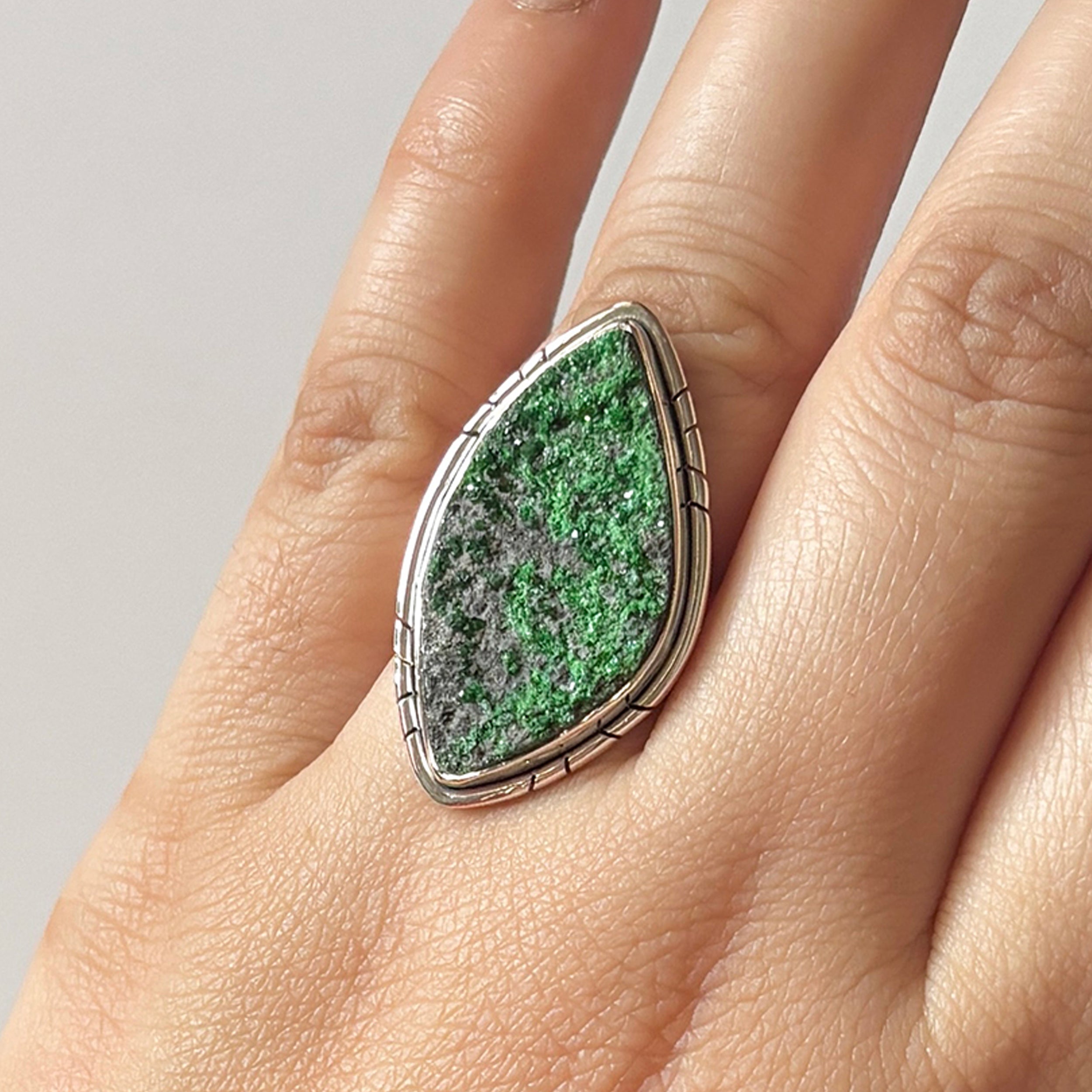 Uvarovite Ring-(UVR-2-131)