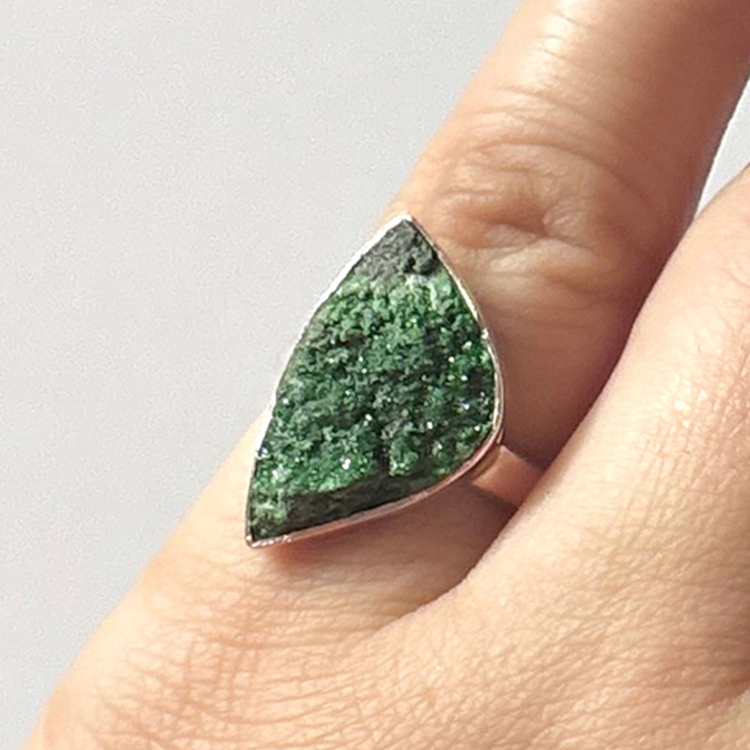 Uvarovite Ring-(UVR-2-134)