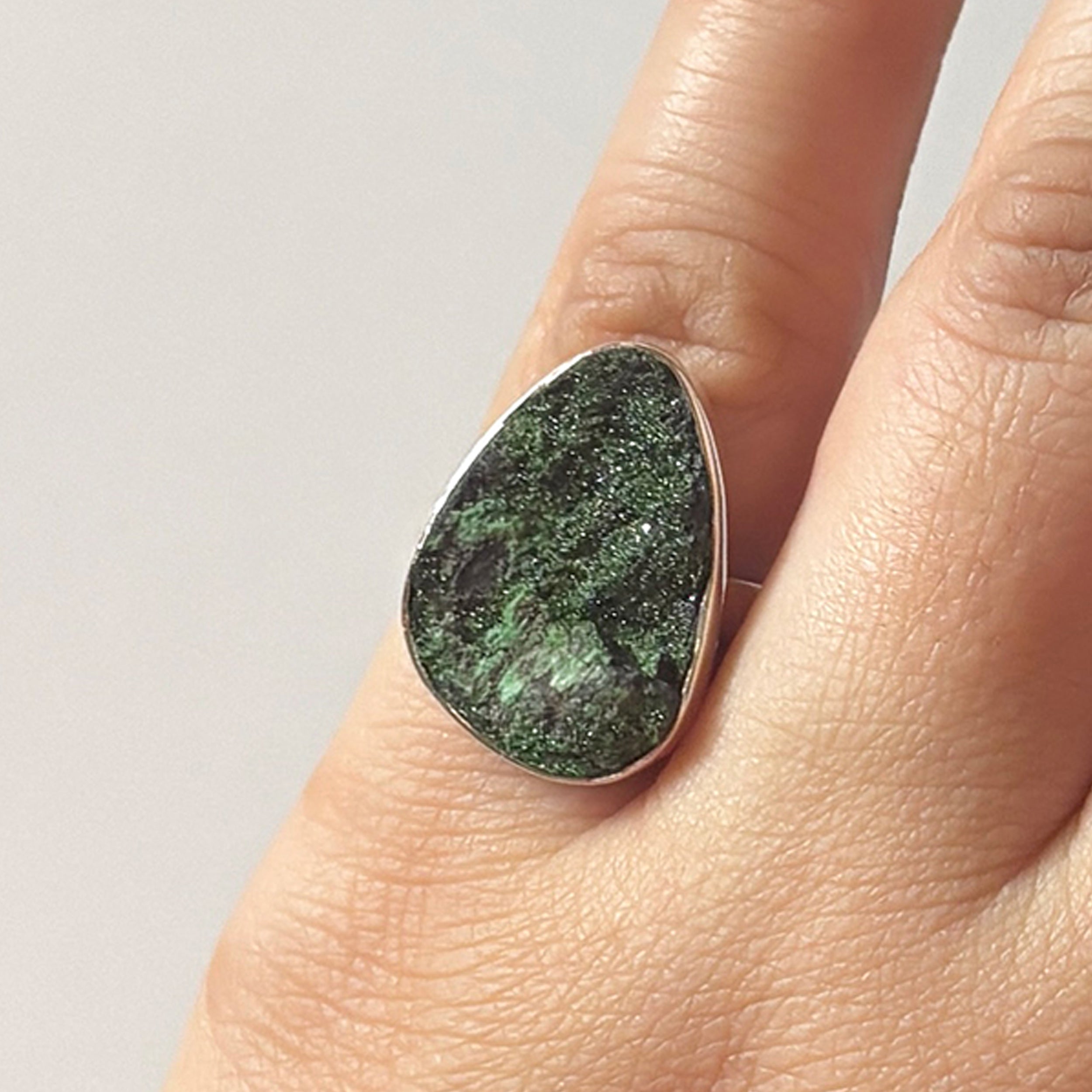 Uvarovite Ring-(UVR-2-157)