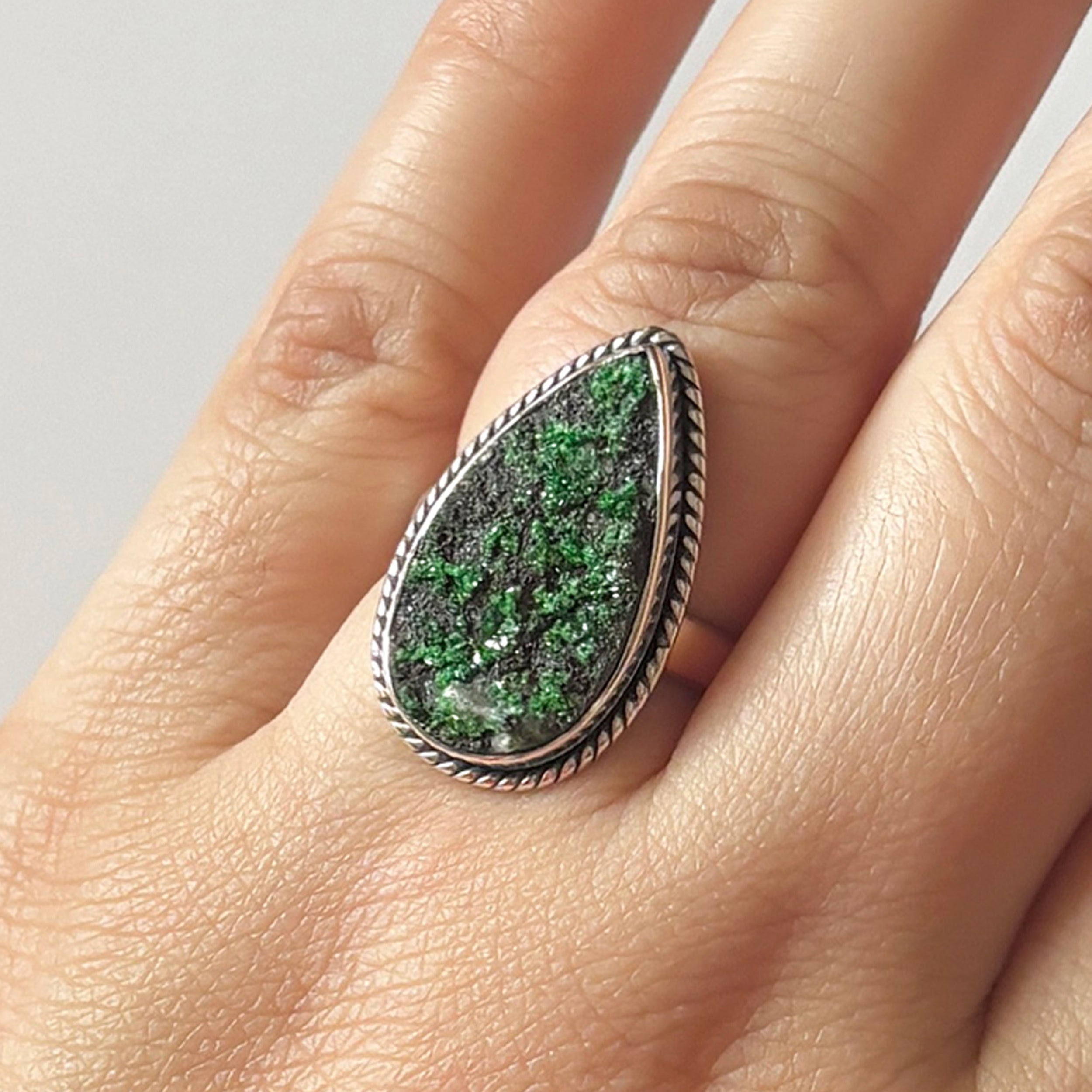 Uvarovite Ring-(UVR-2-174)