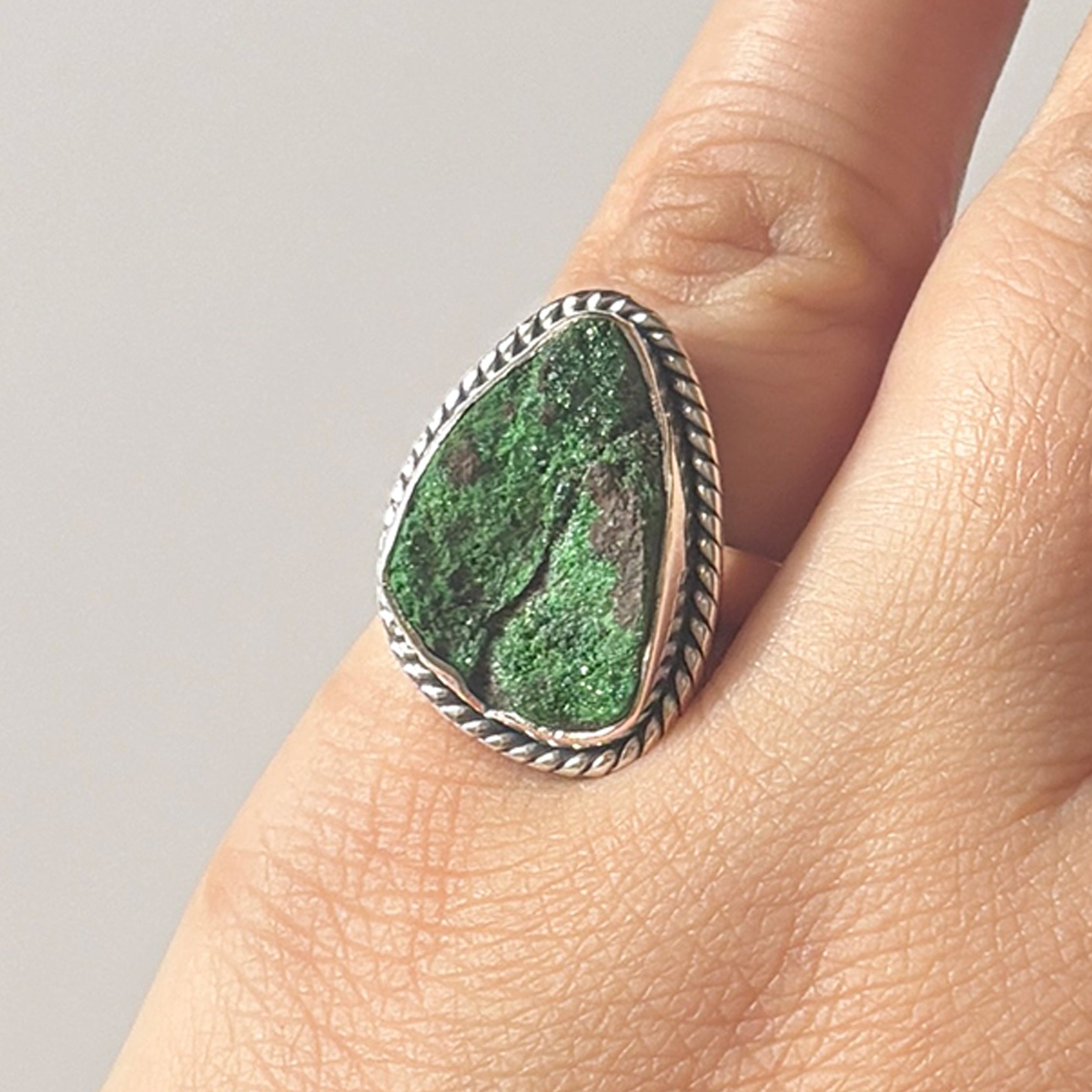 Uvarovite Ring-(UVR-2-47)