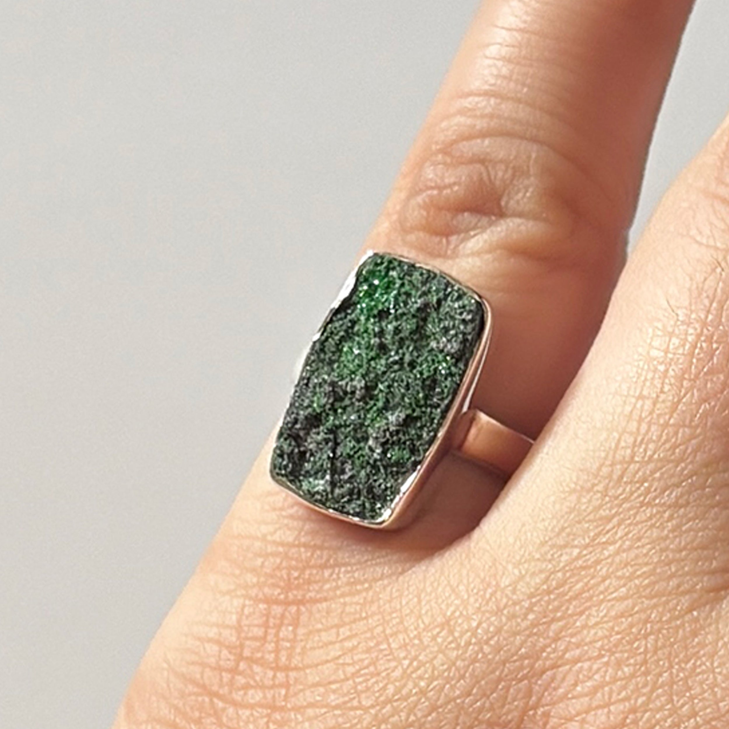 Uvarovite Ring-(UVR-2-77)