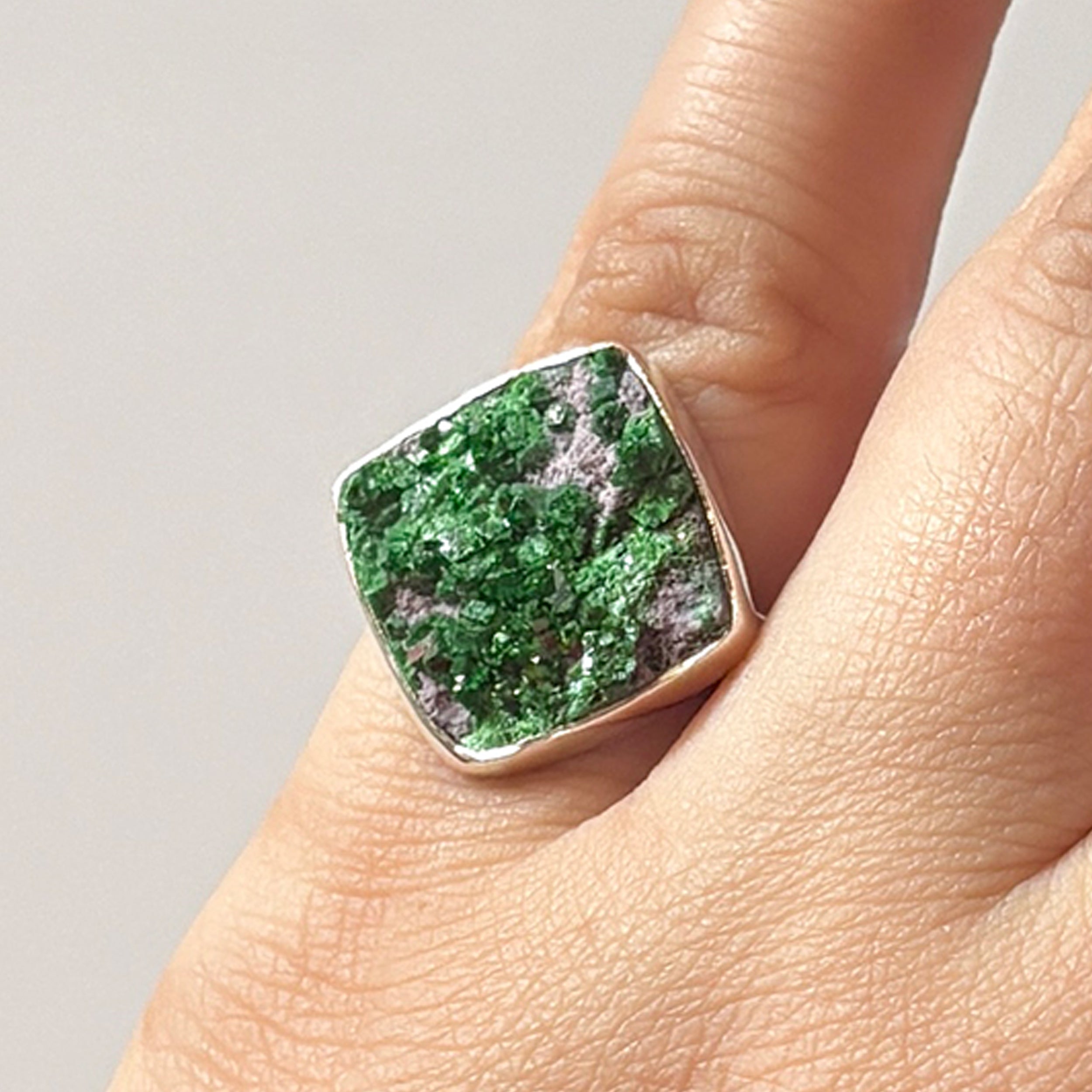 Uvarovite Ring-(UVR-2-80)