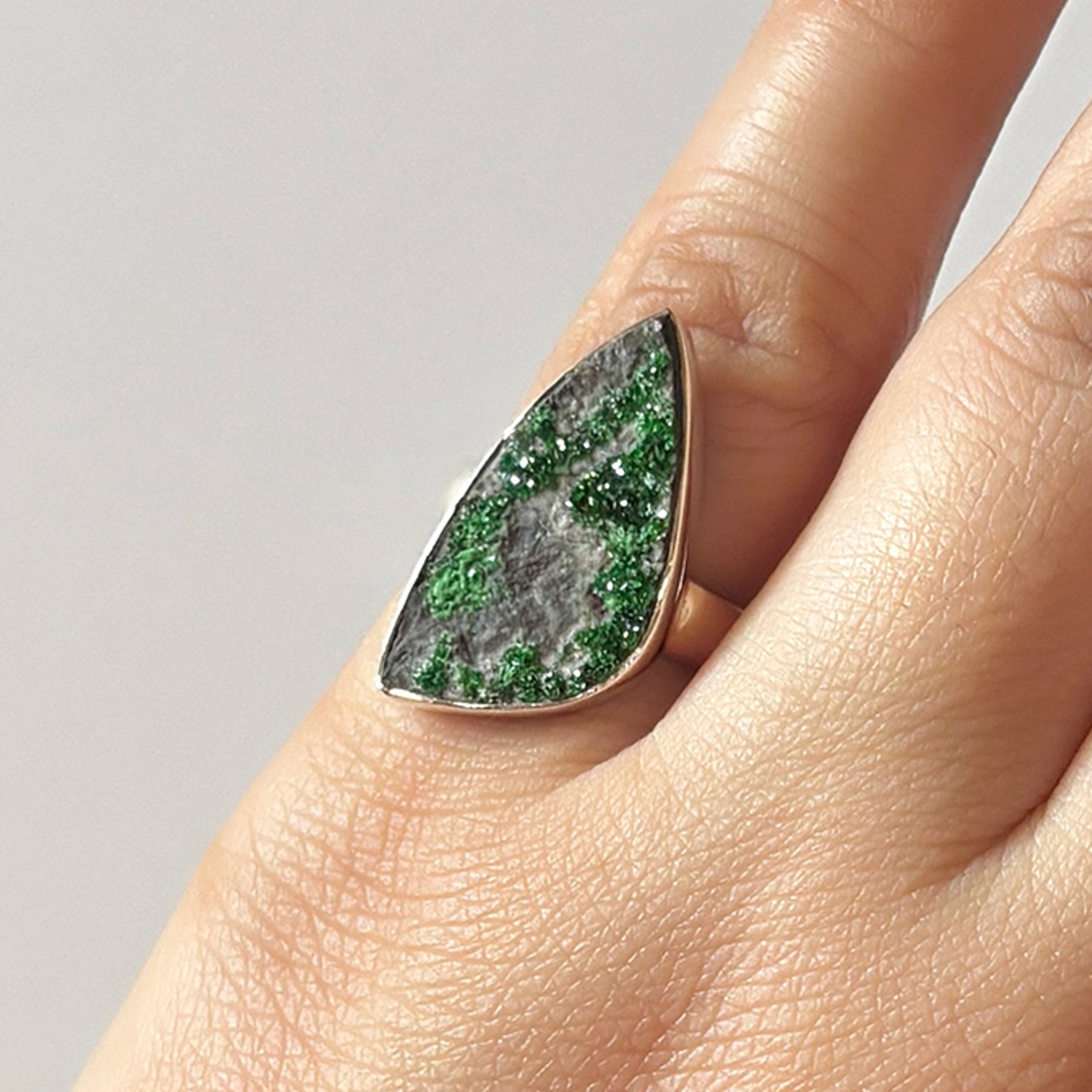 Uvarovite Ring-(UVR-2-98)