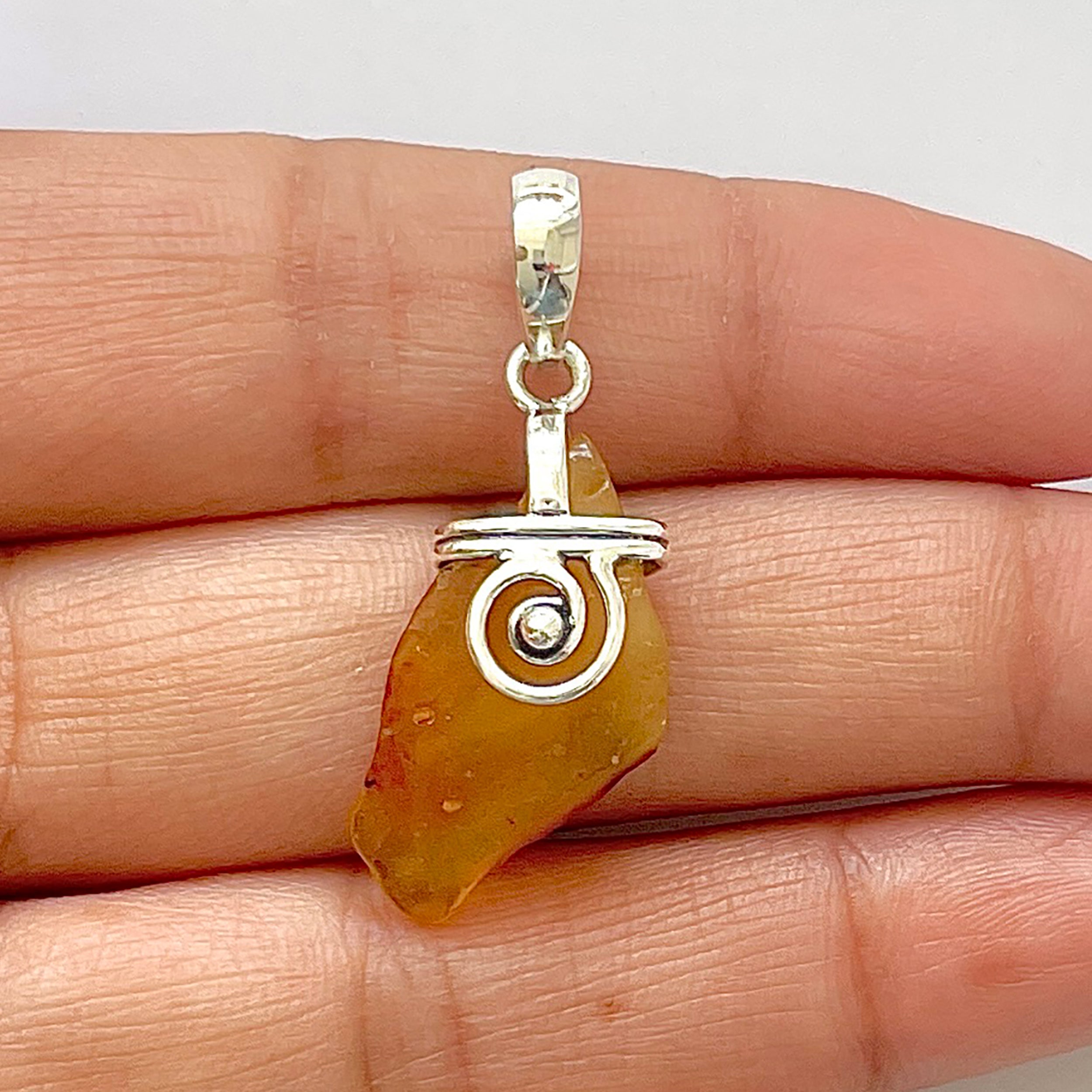 Amber Pendant-(AMB-1-4)