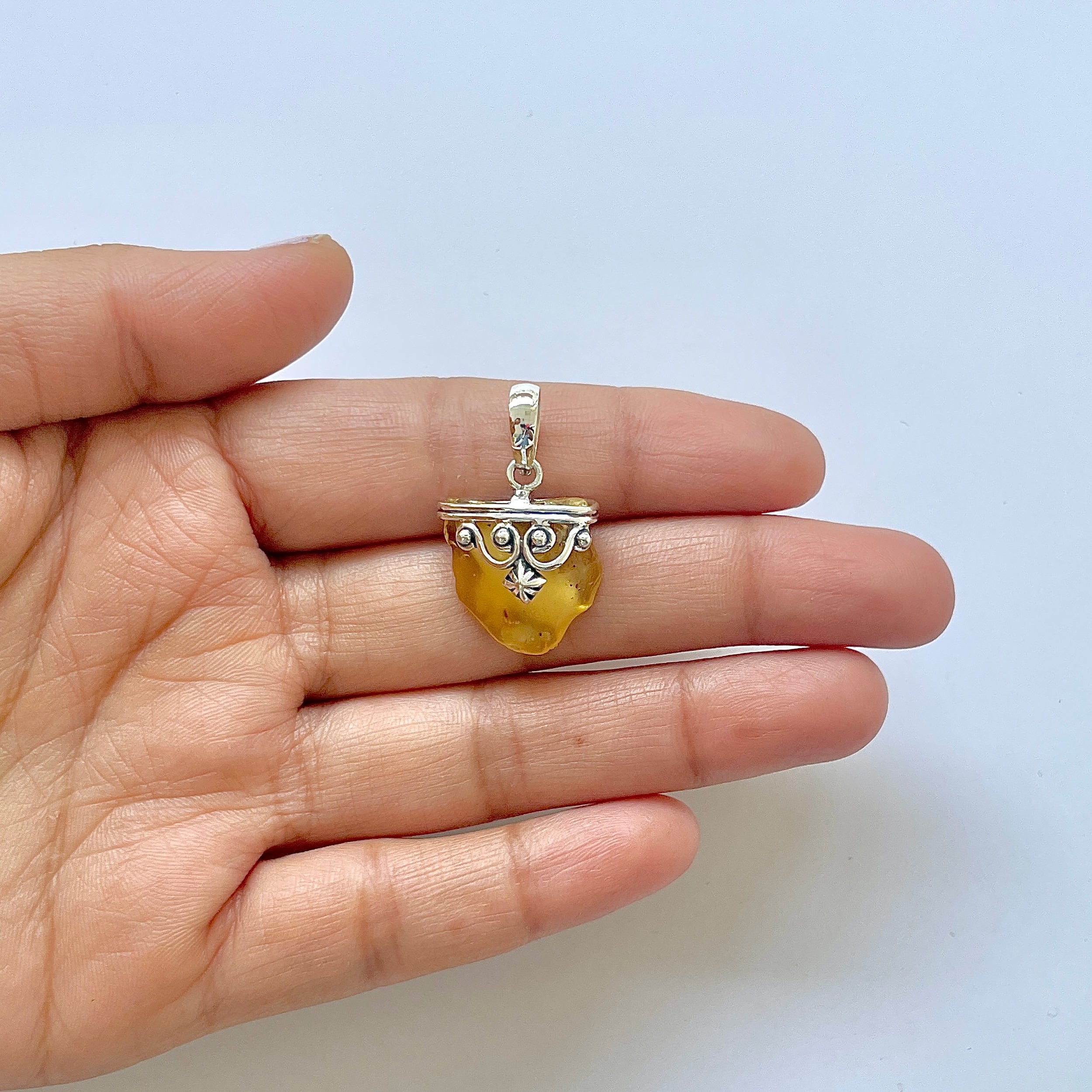 Amber Pendant-(AMB-1-6)