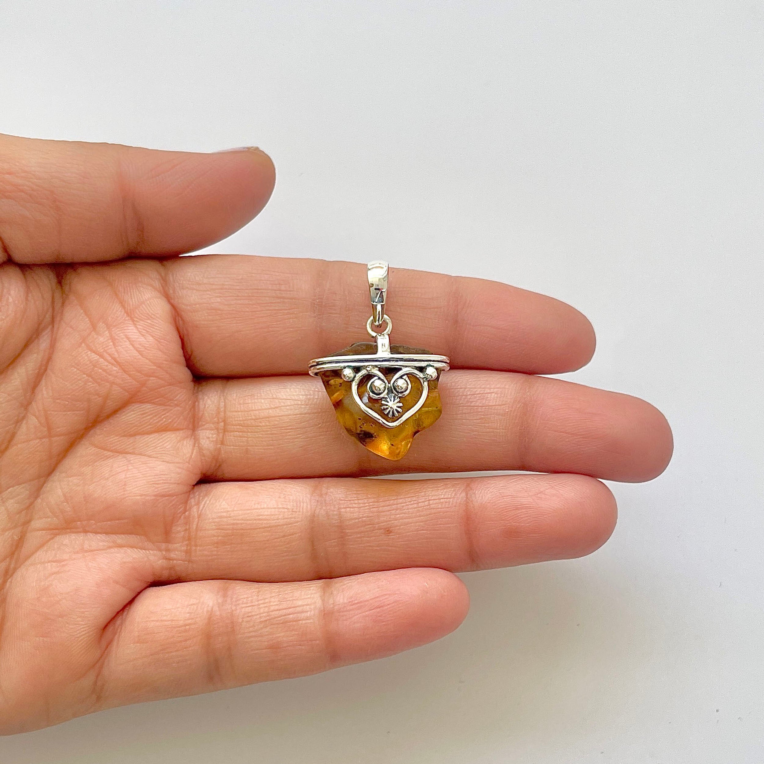 Amber Pendant-(AMB-1-71)