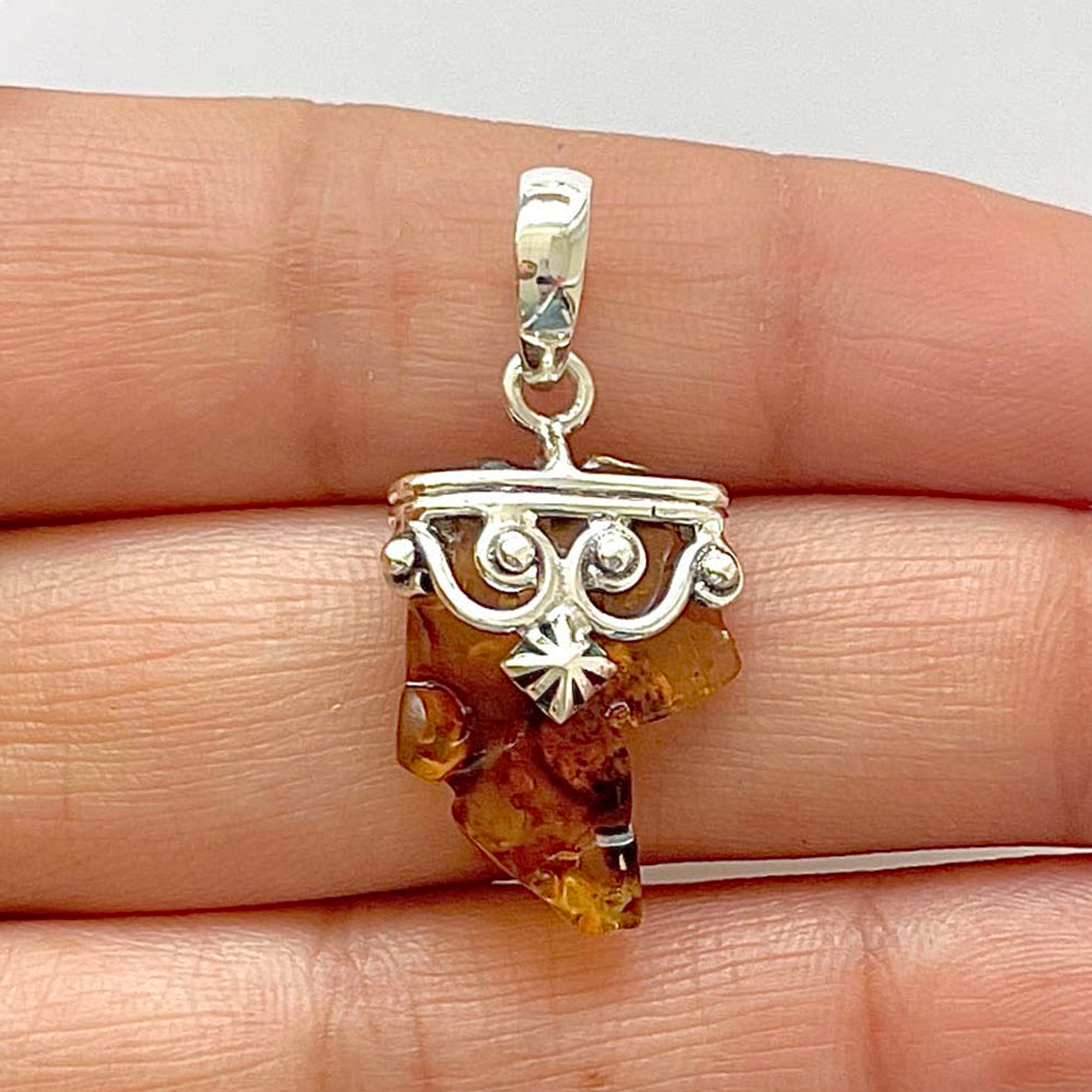Amber Pendant-(AMB-1-81)