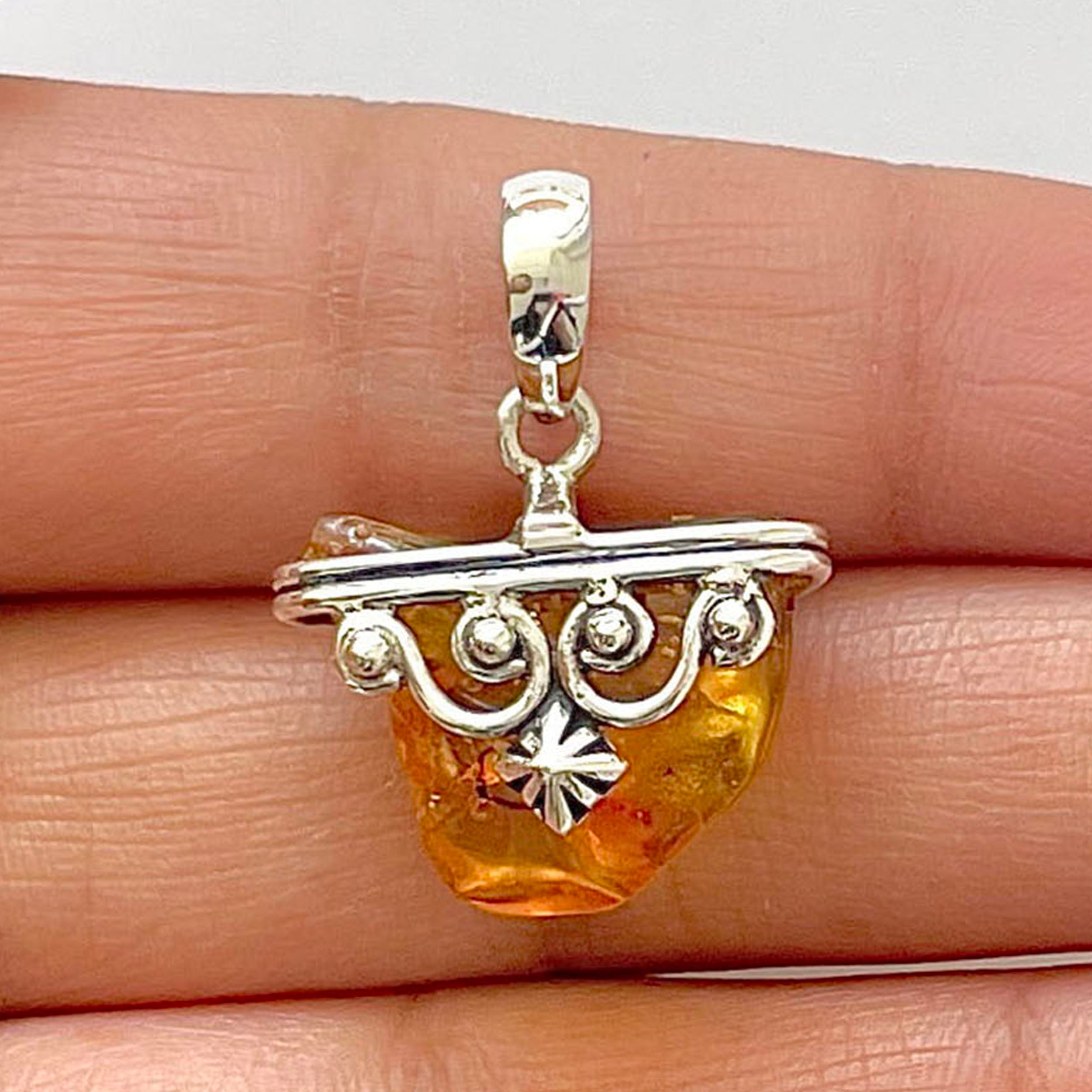 Amber Pendant-(AMB-1-82)