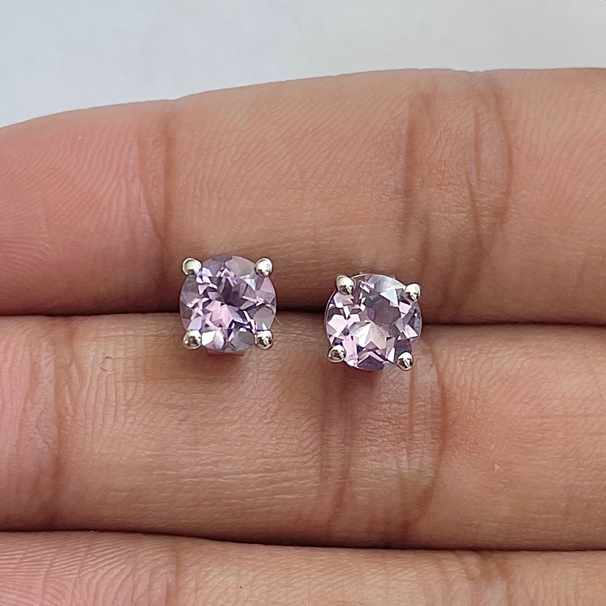 Amethyst Stud Earring-(AMT-RDE-1024)