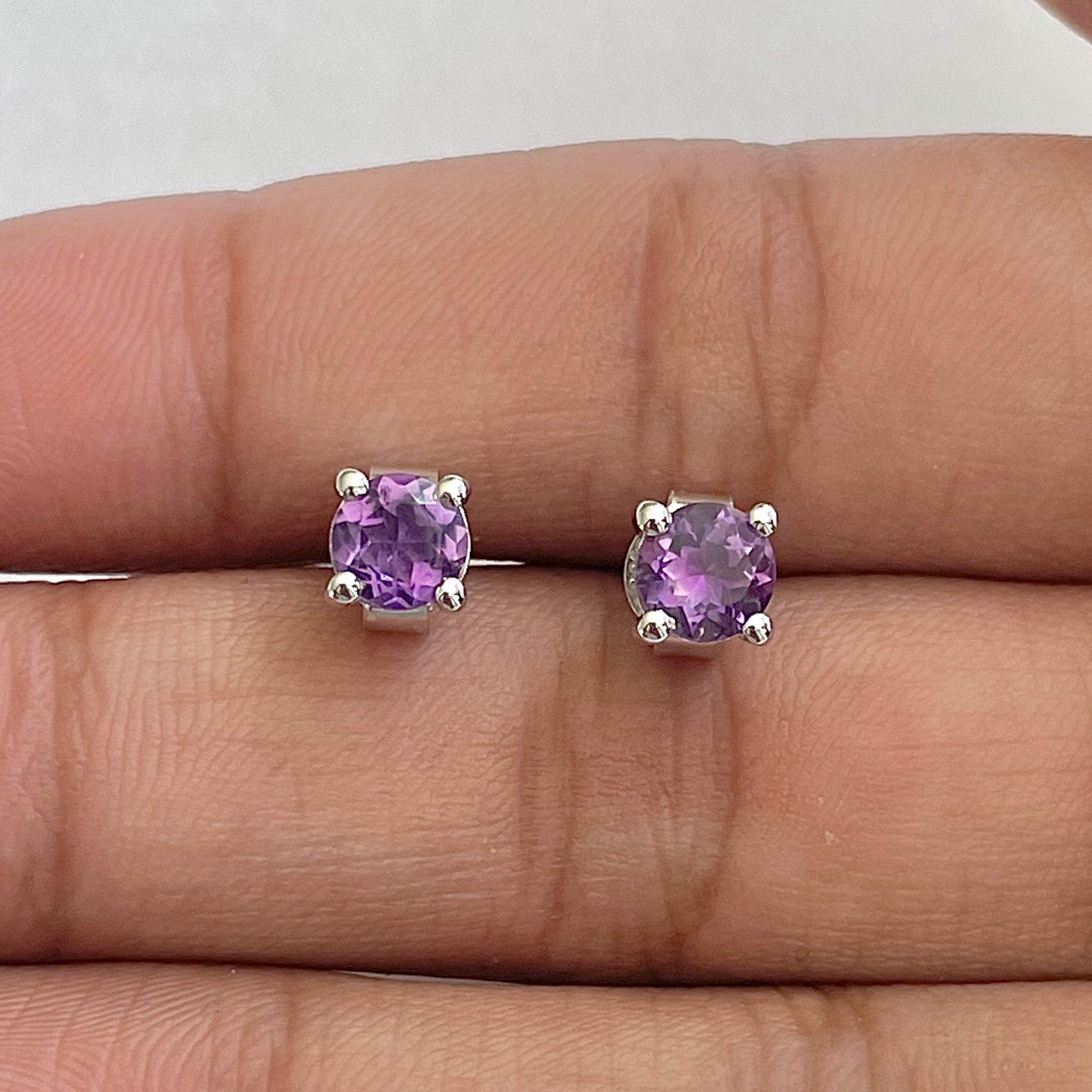 Amethyst Stud Earring-(AMT-RDE-1321)