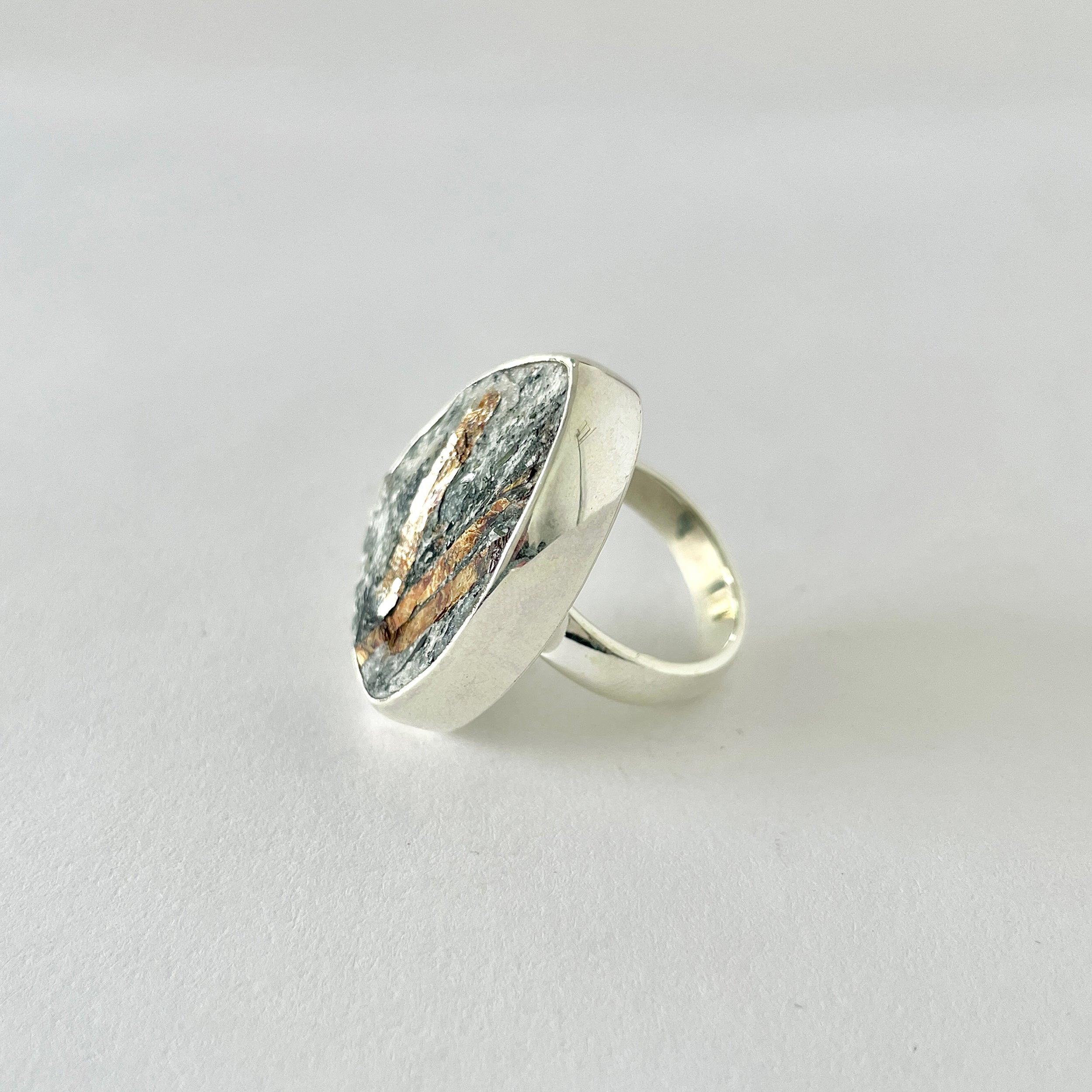 Astrophyllite Ring-(AST-2-84)