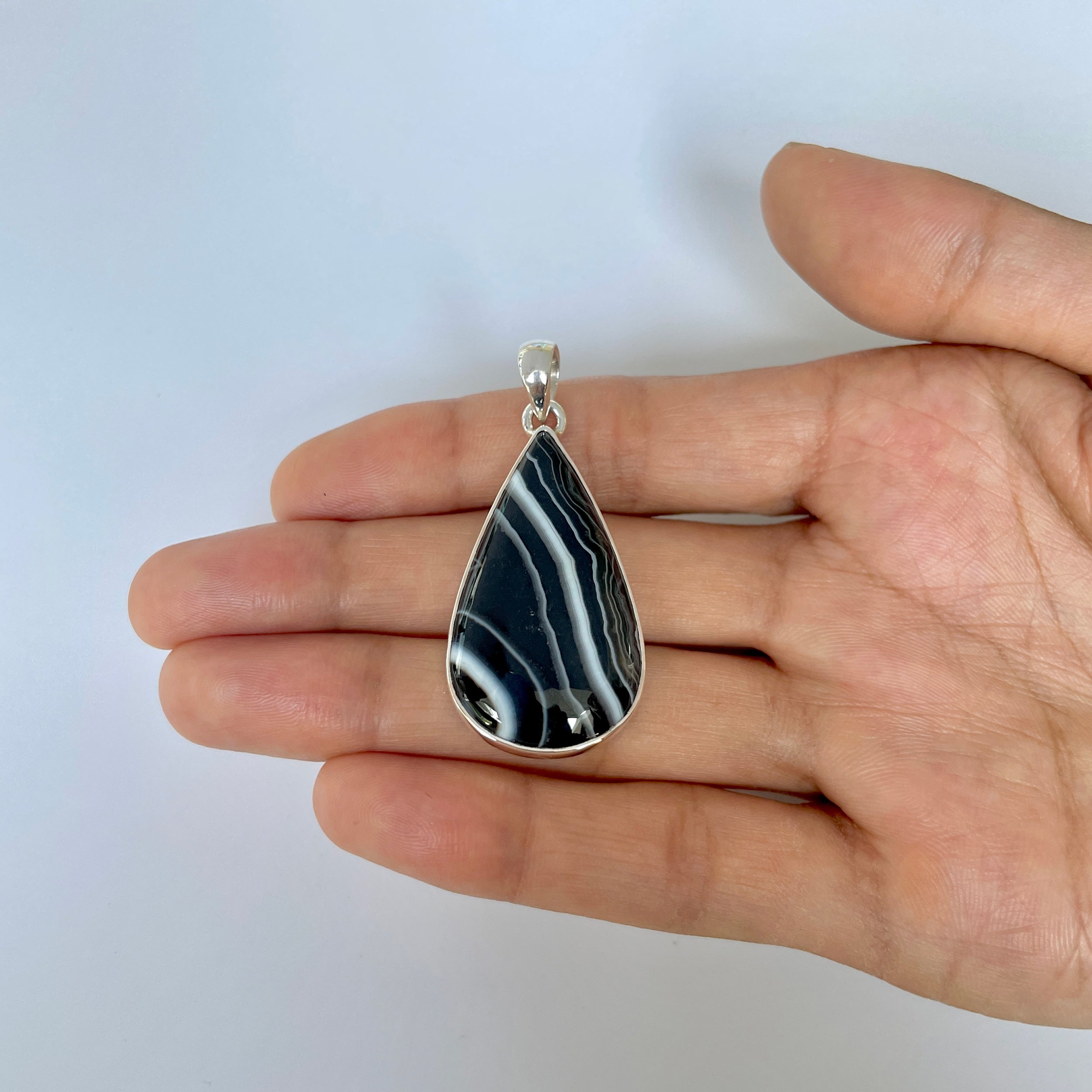 Banded Agate Pendant-(BAG-1-14)