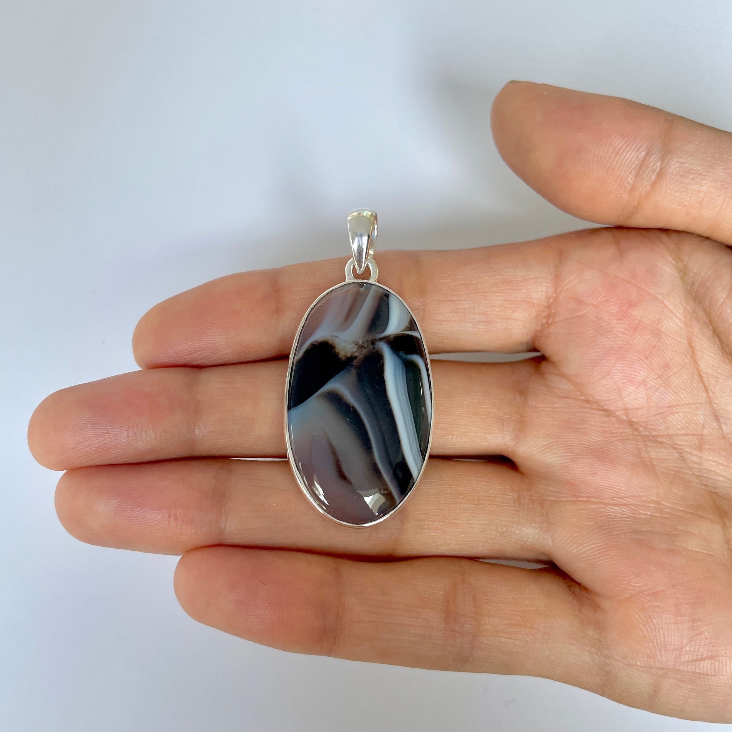 Banded Agate Pendant-(BAG-1-15)