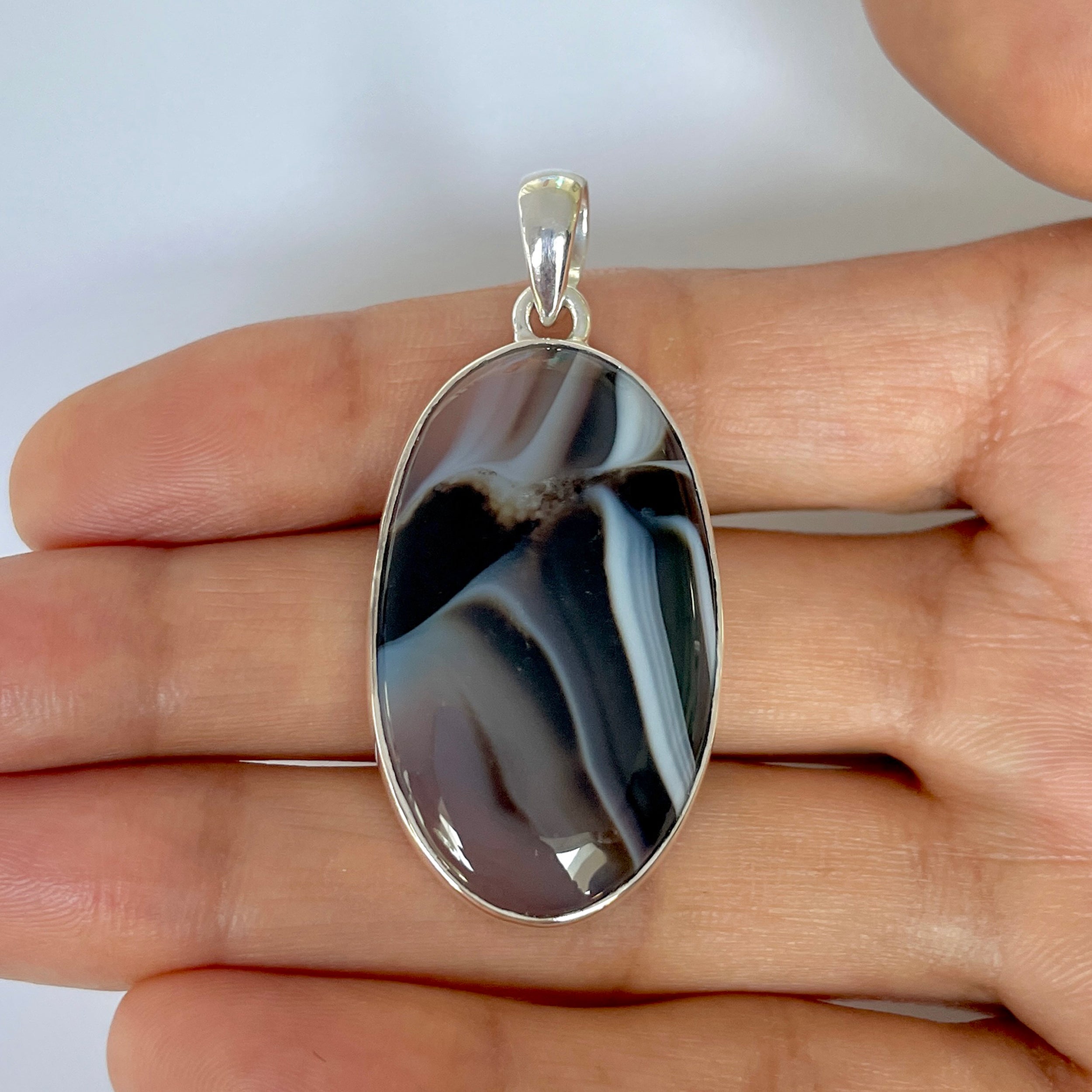 Banded Agate Pendant-(BAG-1-15)