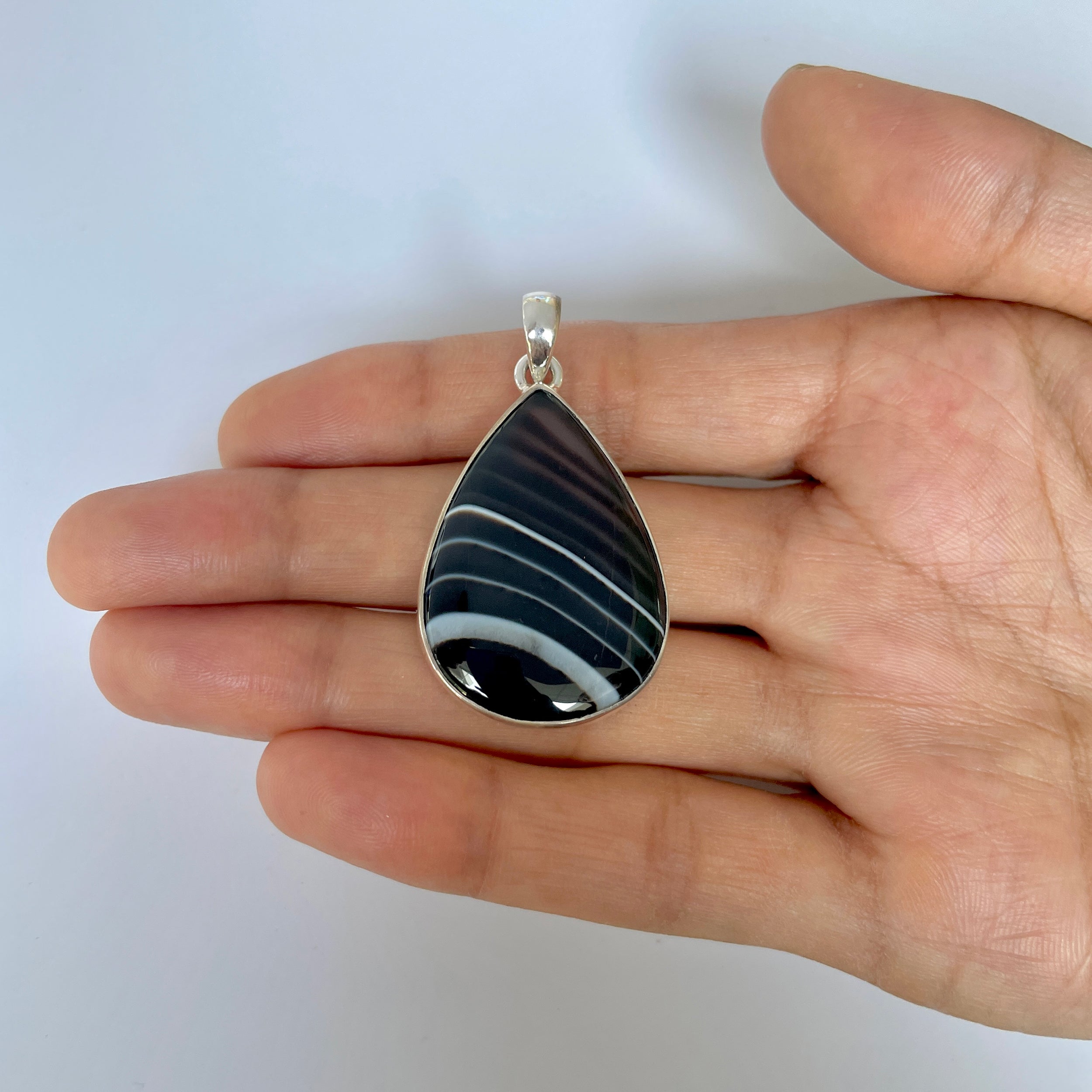 Banded Agate Pendant-(BAG-1-19)