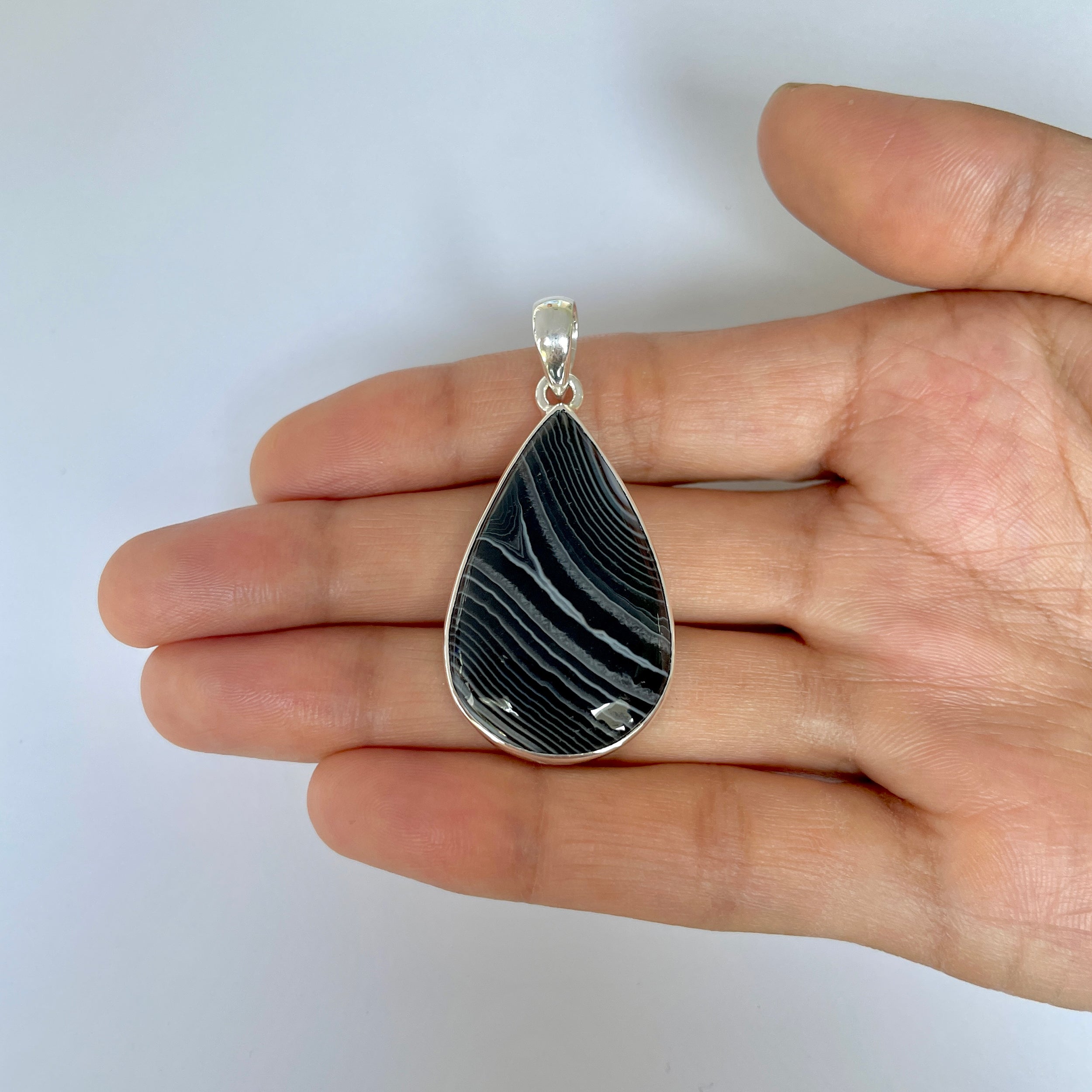 Banded Agate Pendant-(BAG-1-20)