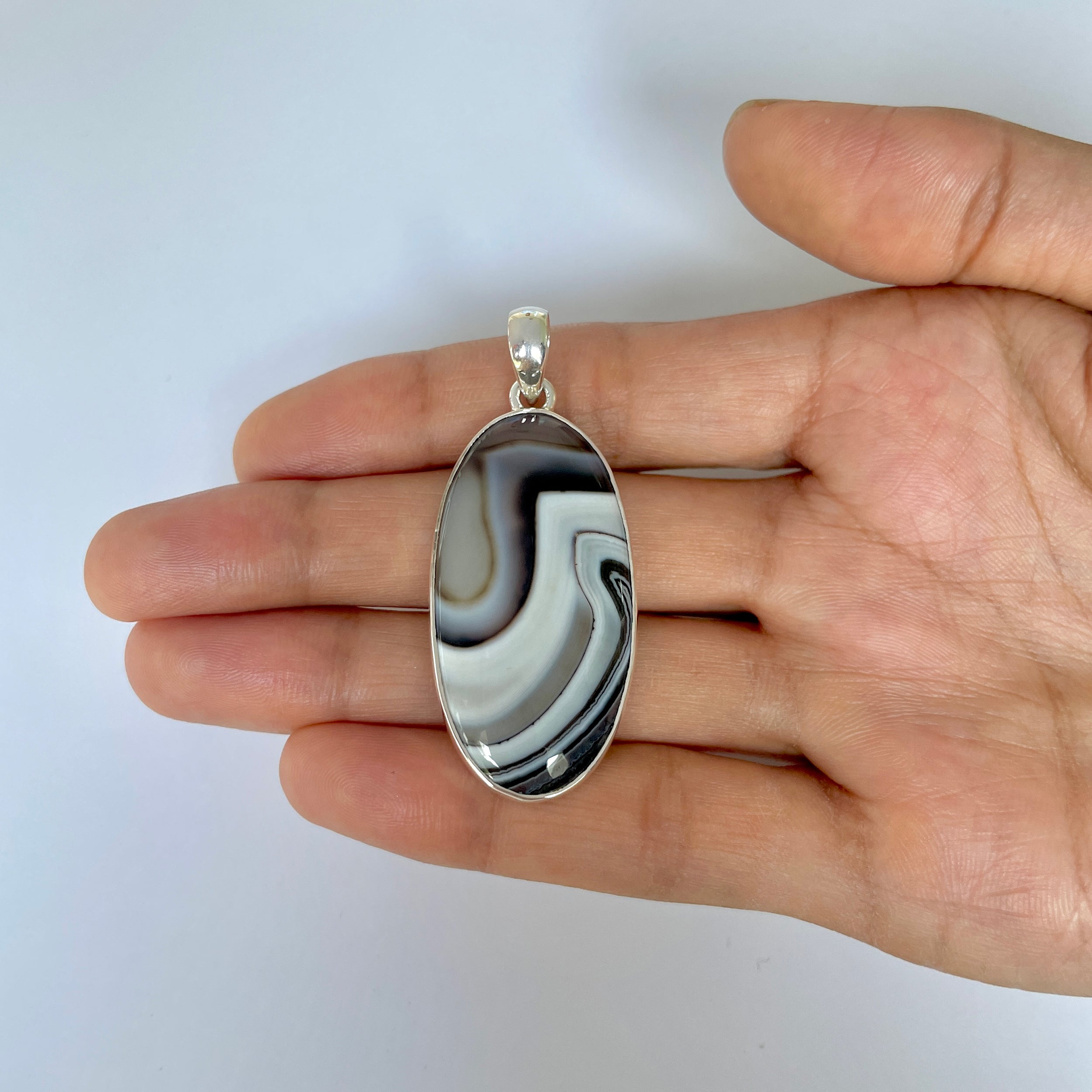 Banded Agate Pendant-(BAG-1-22)