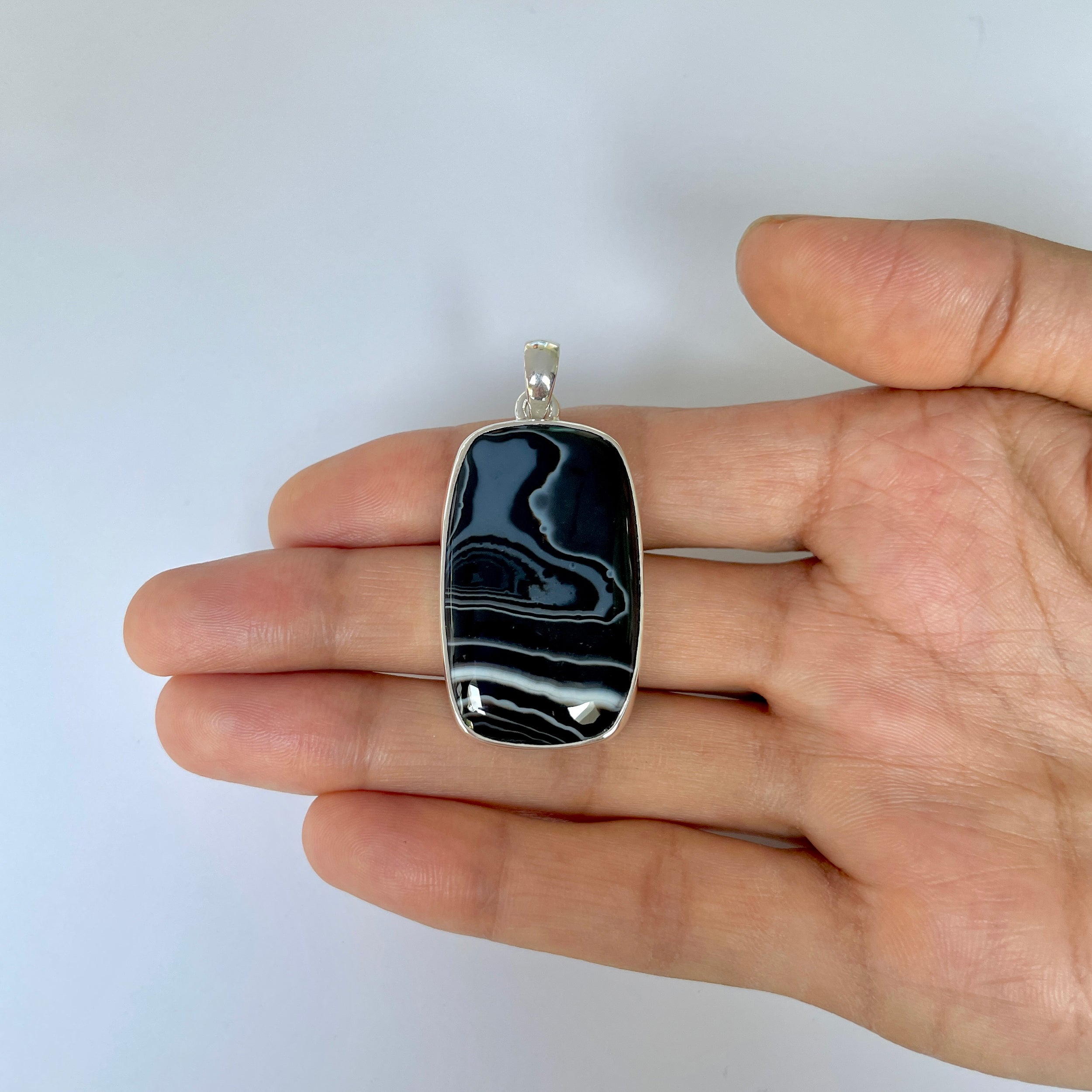 Banded Agate Pendant-(BAG-1-24)
