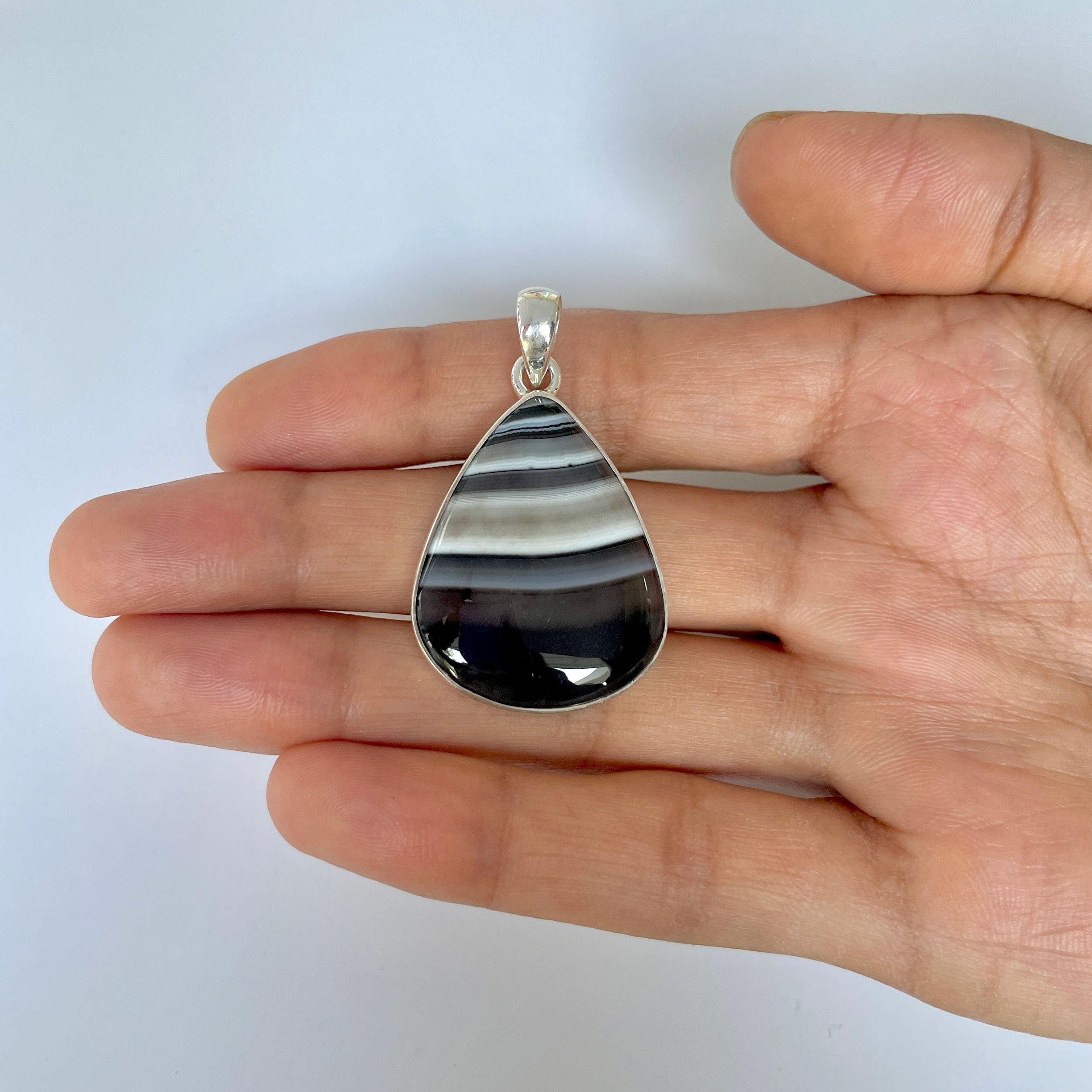 Banded Agate Pendant-(BAG-1-27)